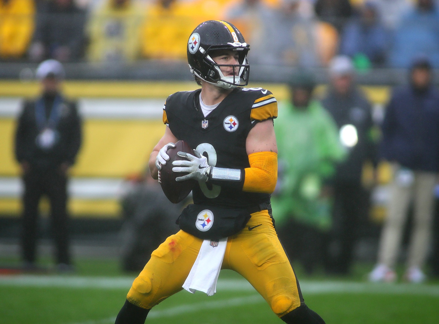 nfl picks Kenny Pickett Pittsburgh Steelers predictions best bet odds