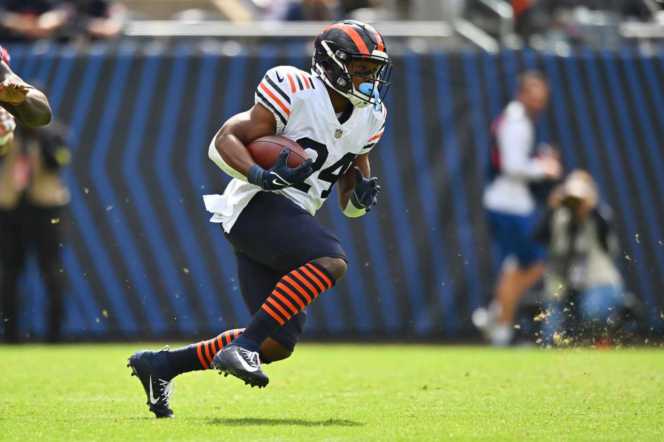 nfl picks Khalil Herbert chicago bears predictions best bet odds