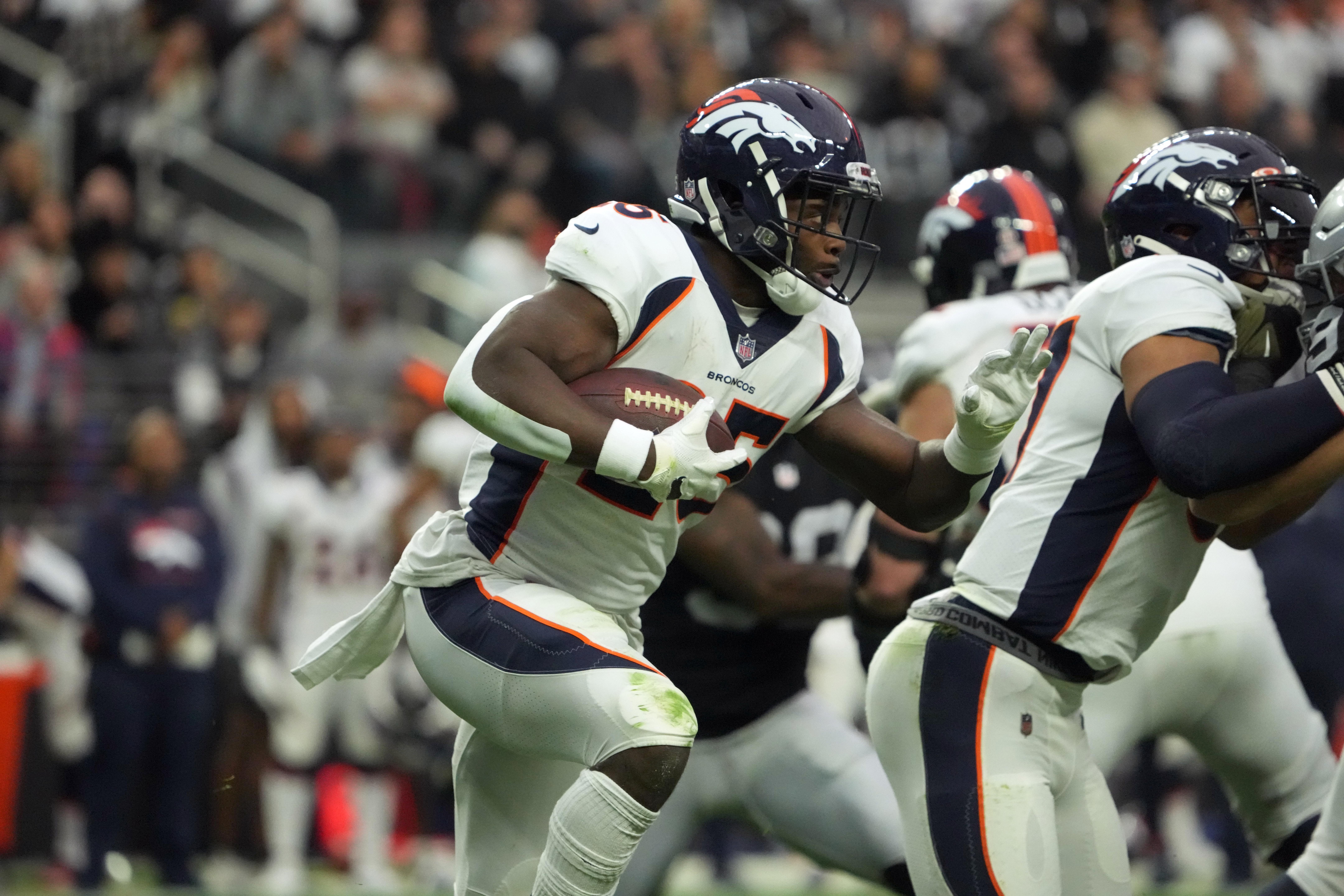 nfl picks Melvin Gordon denver broncos predictions best bet odds