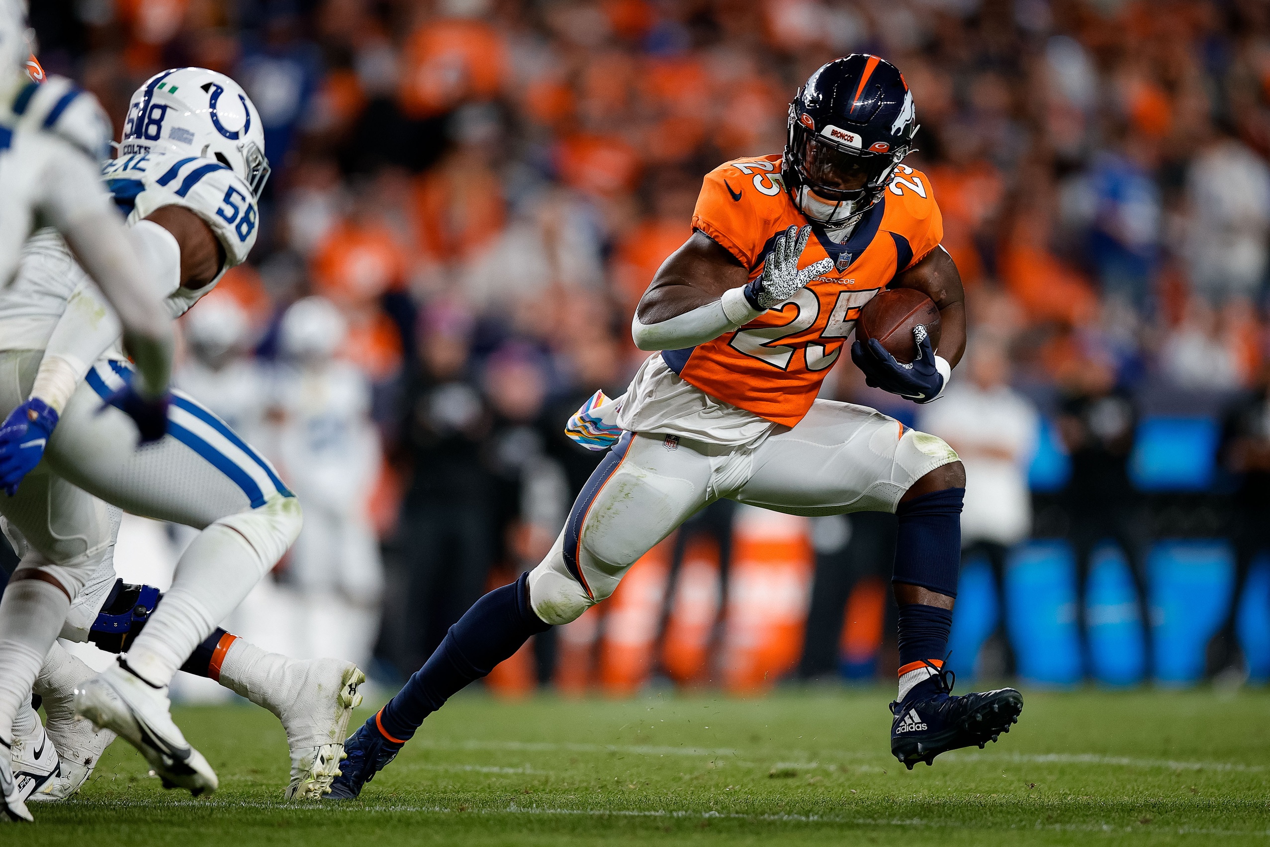 nfl picks Melvin Gordon denver broncos predictions best bet odds