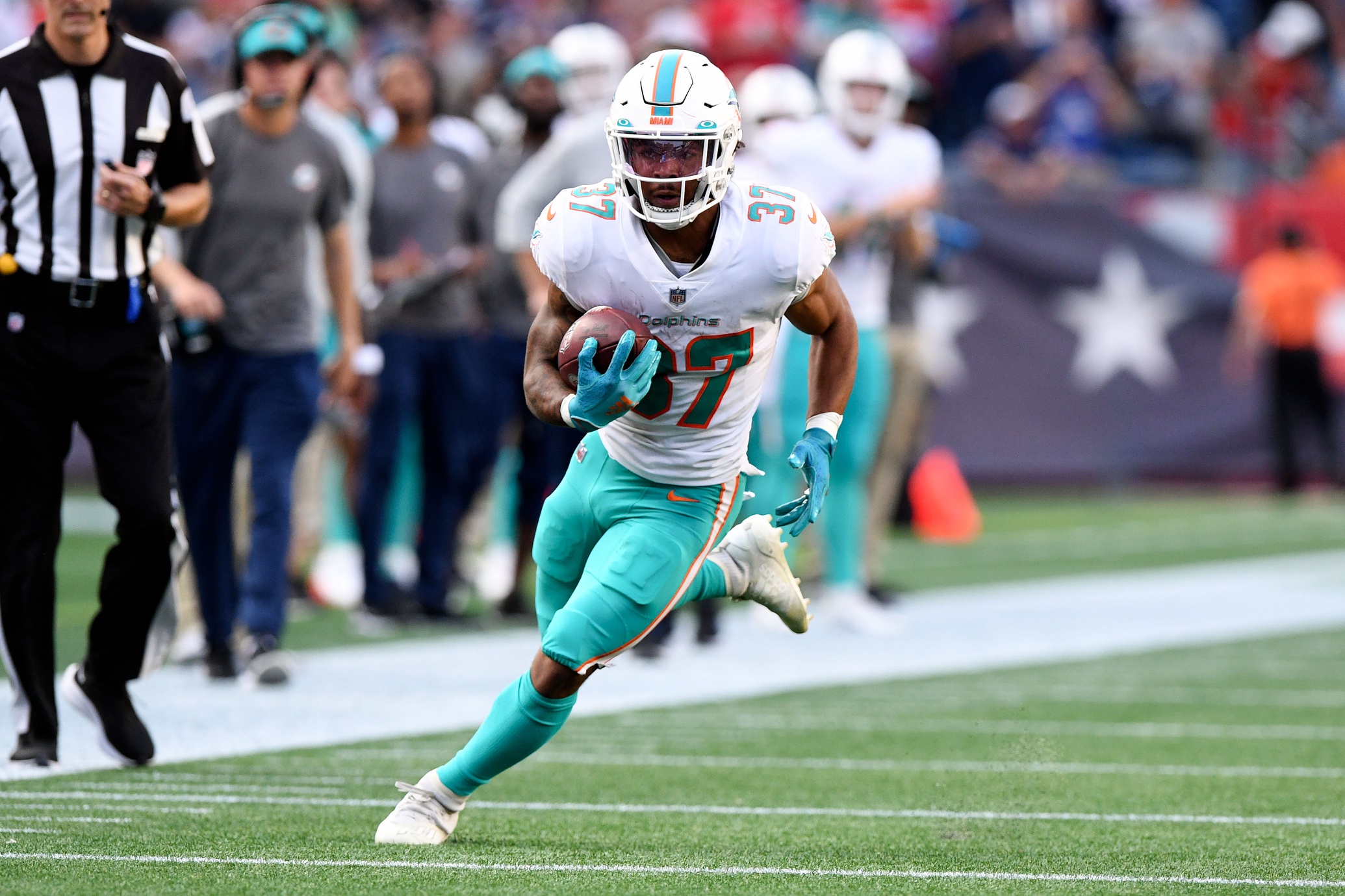 nfl picks Myles Gaskin miami dolphins predictions best bet odds