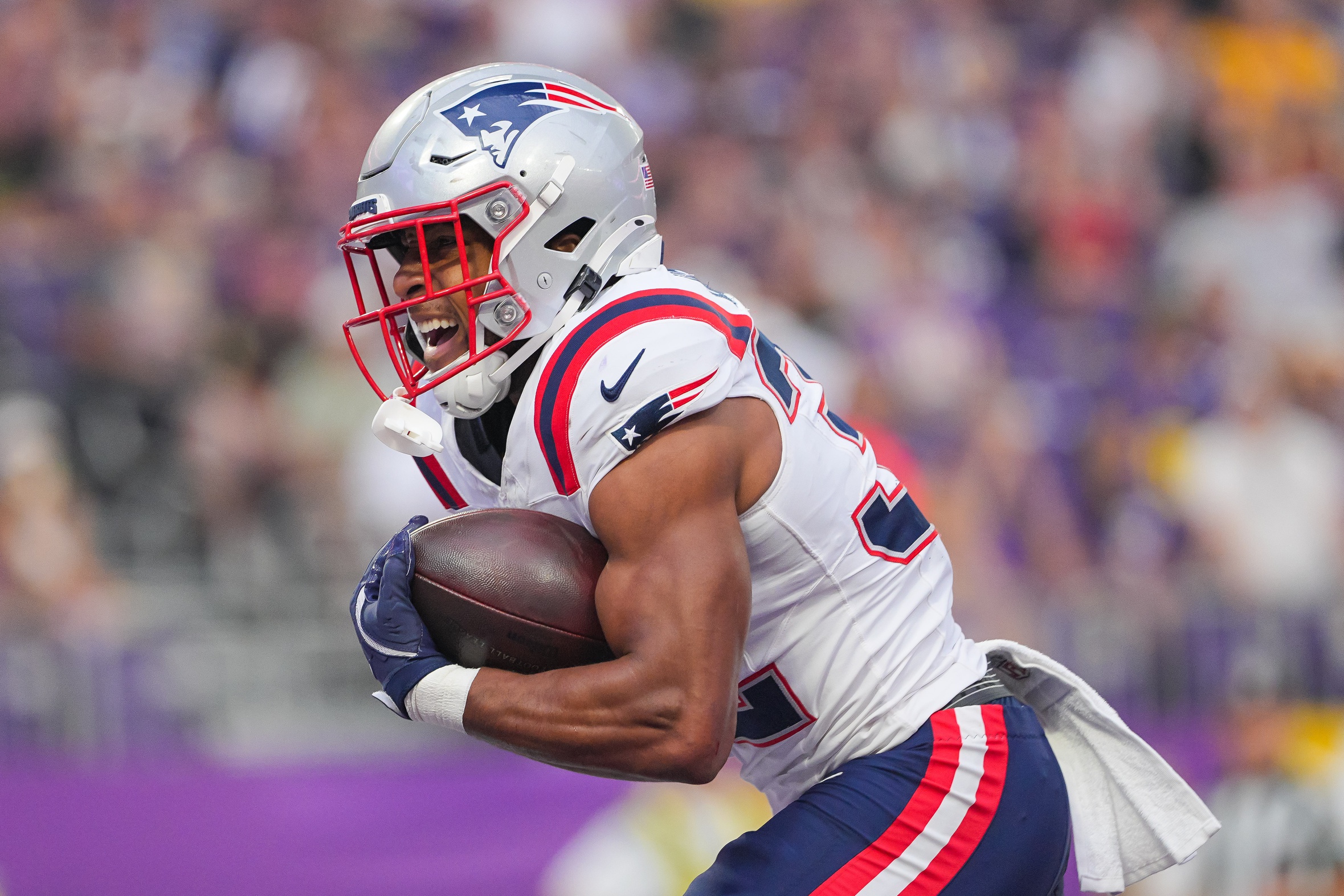 nfl picks TreVeyon Henderson New England Patriots predictions best bet odds