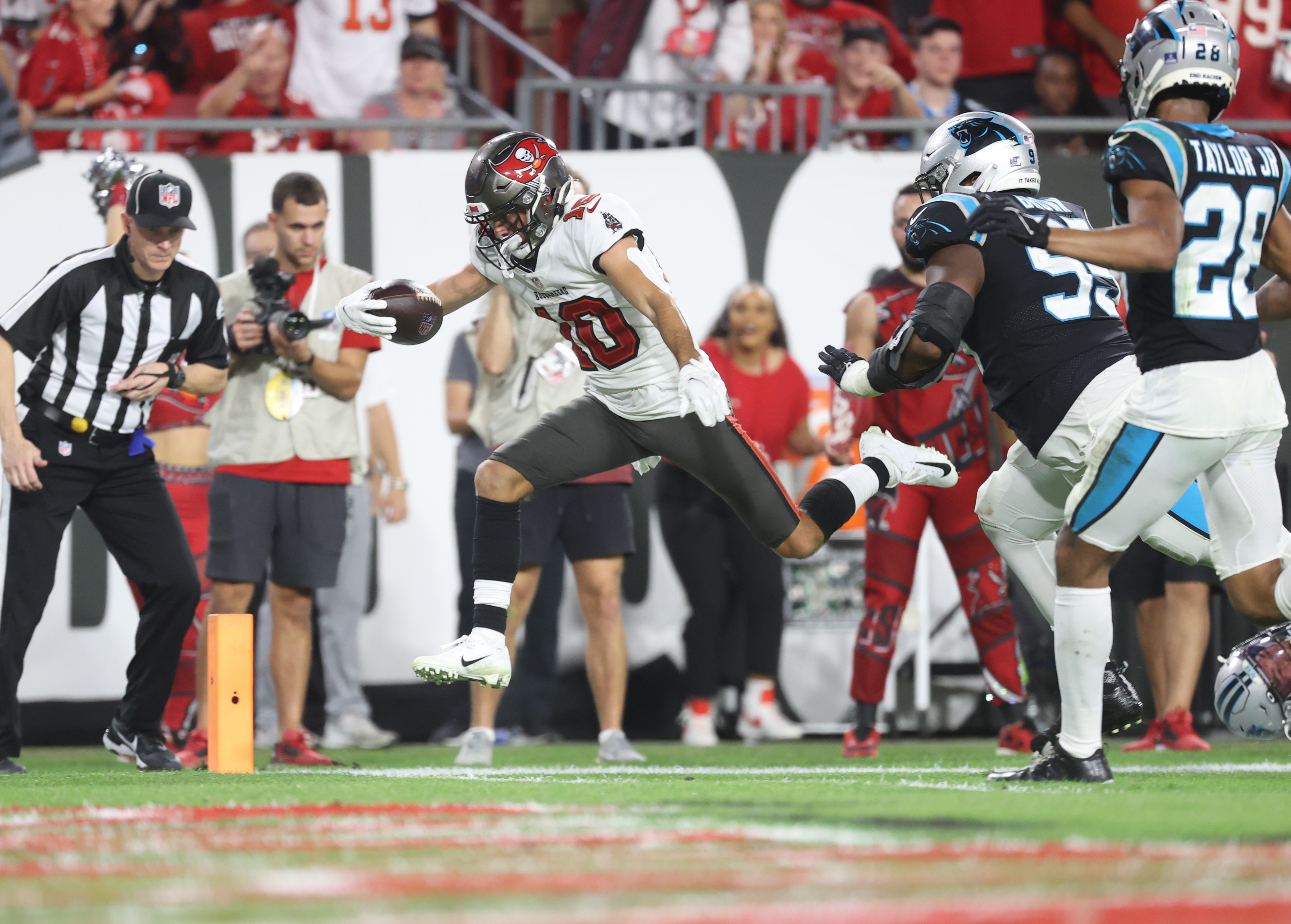 NFL predictions Scott Miller Tampa Bay Buccaneers Wild Card Weekend opening line report and picks