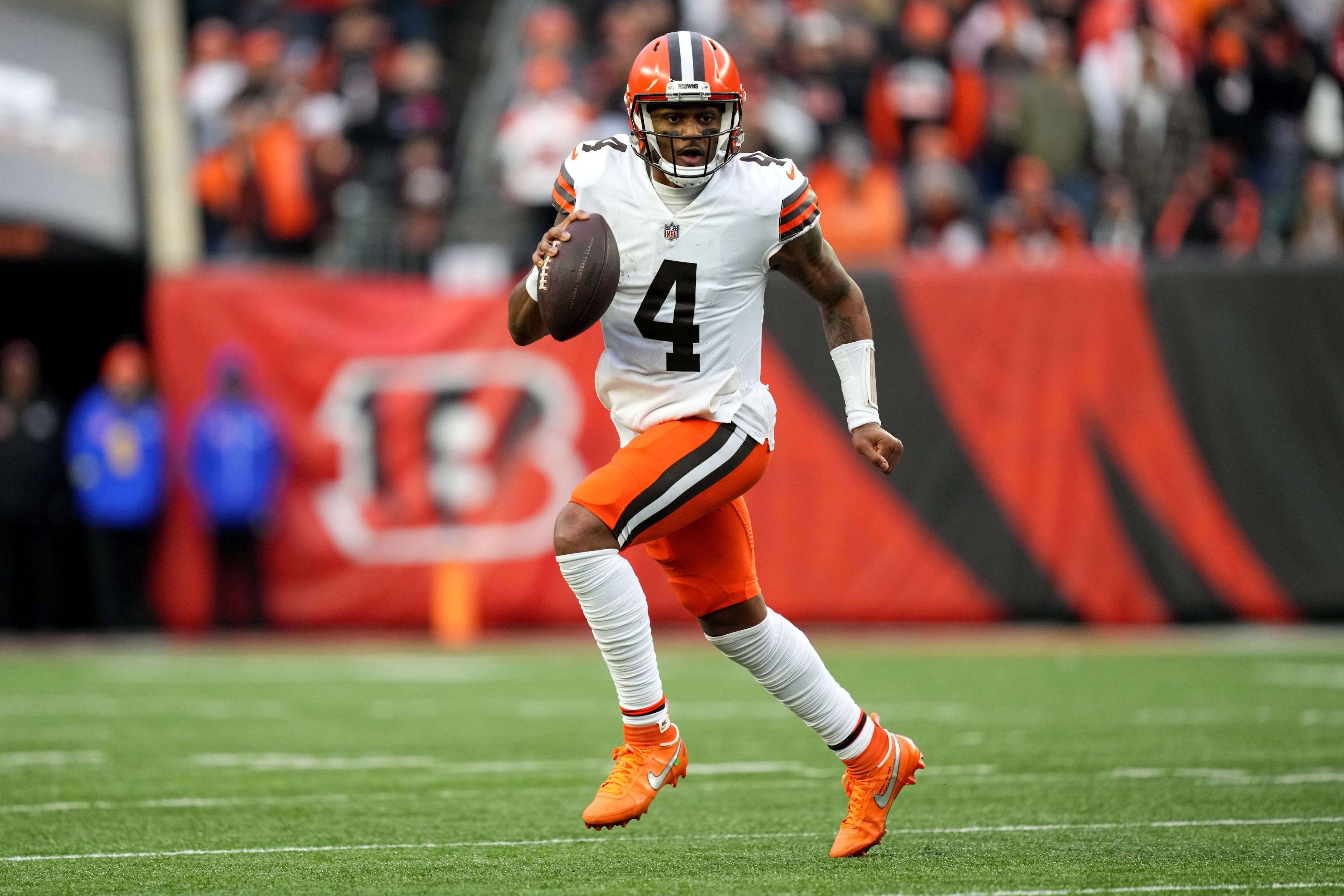 NFL survivor pool picks Week 15 Deshaun Watson Cleveland Browns