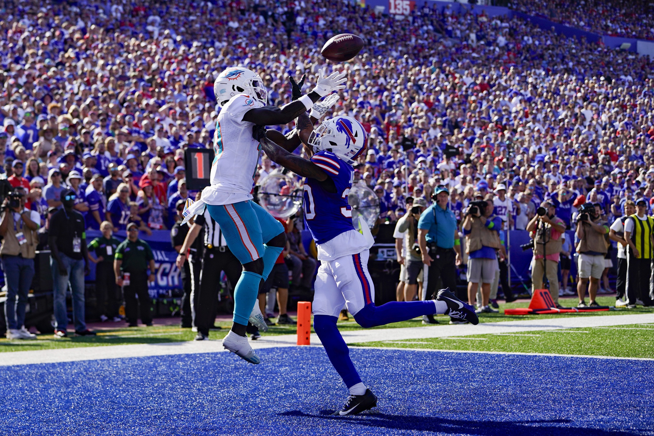NFL survivor pool picks Week 5 Tyreek Hill Miami Dolphins