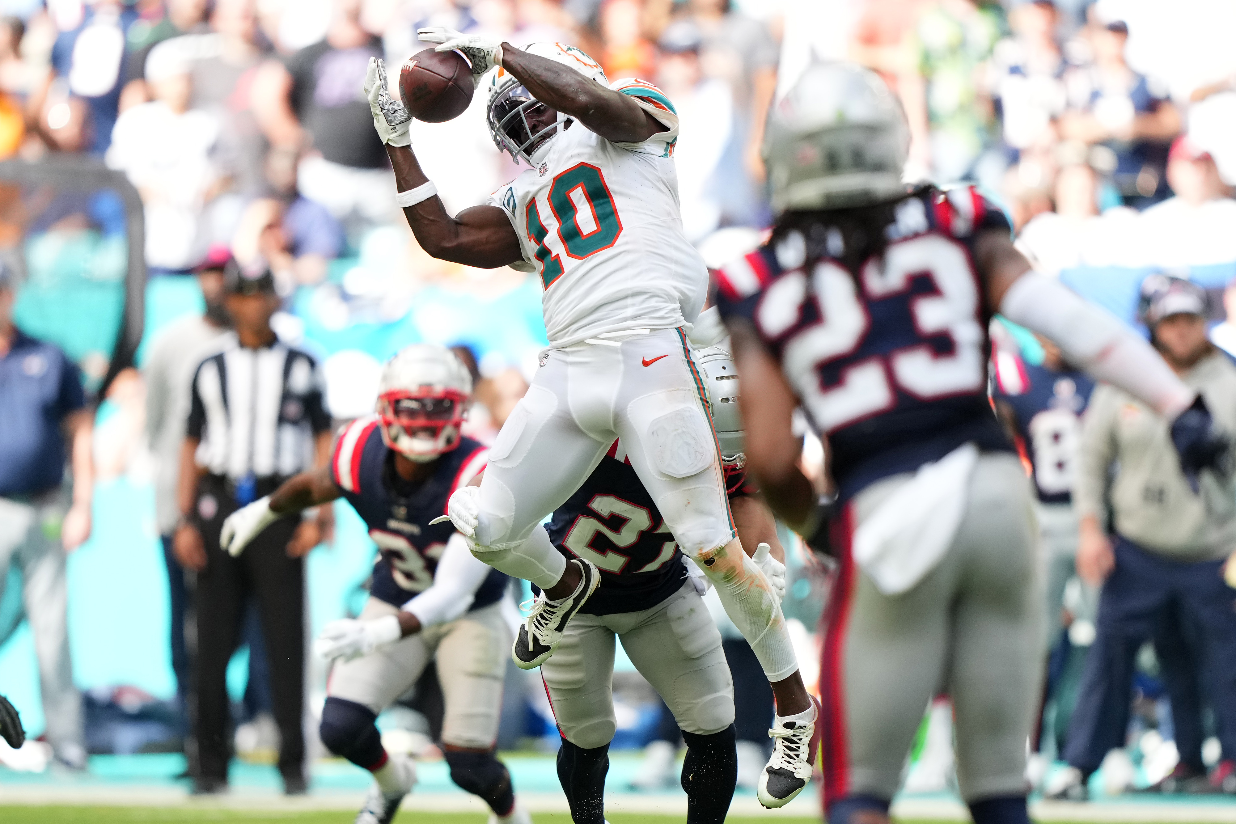 NFL Week 9 Circa Westgate Las Vegas football contest report Tyreek Hill Miami Dolphins
