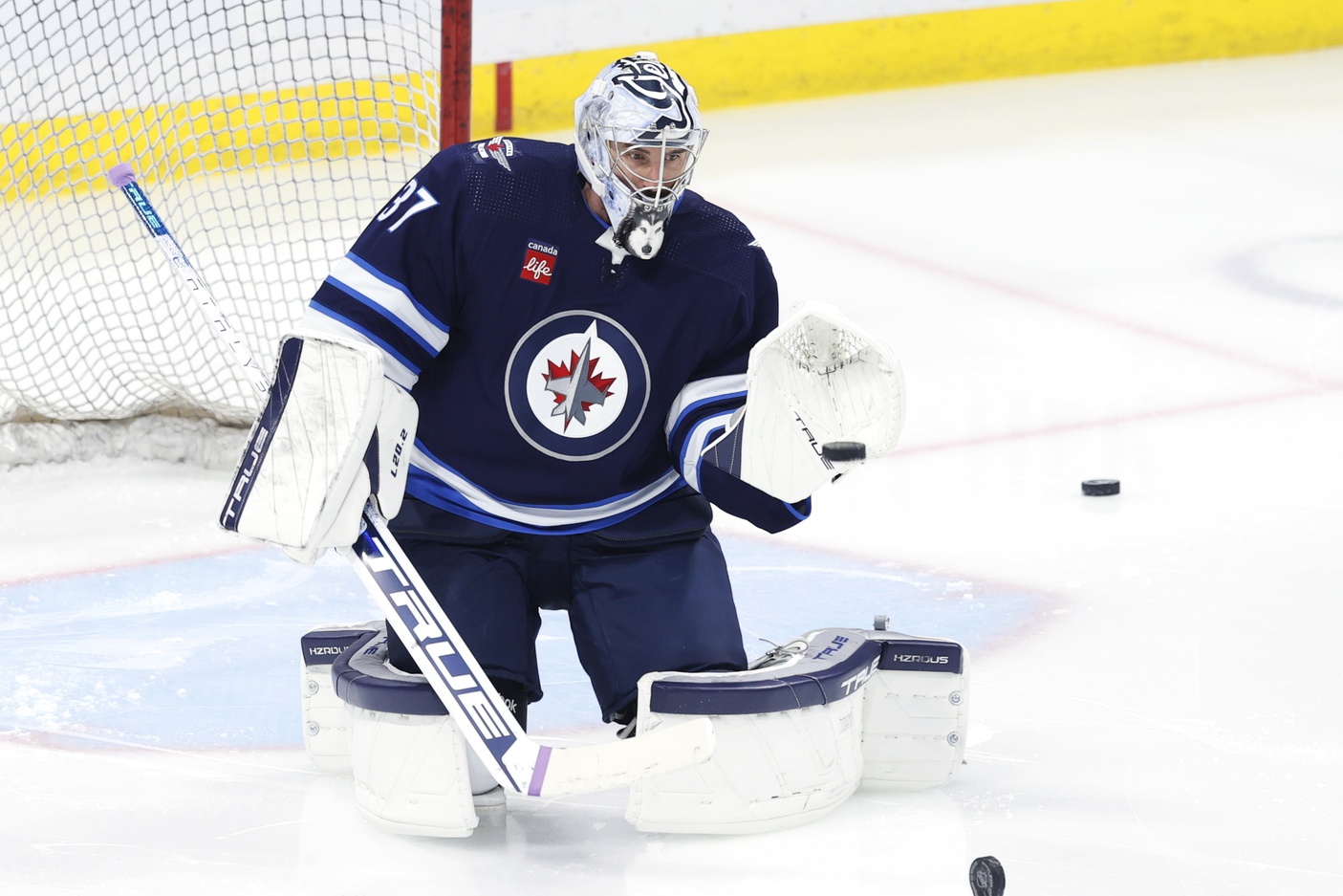 nhl picks Connor Hellebuyck Winnipeg Jets nhl picks predictions best bet odds
