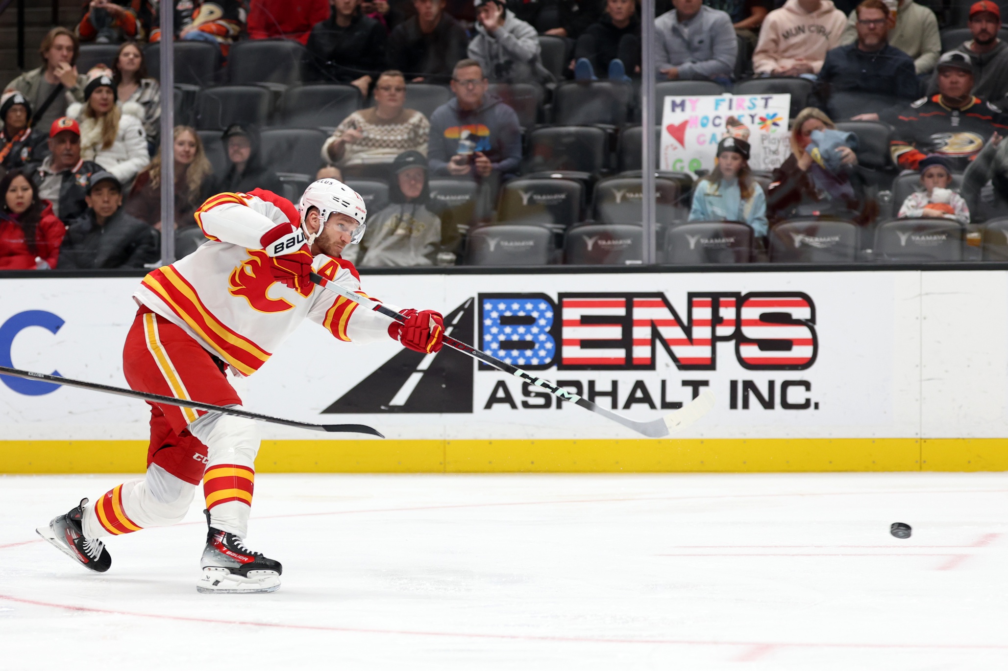 nhl picks Jonathan Huberdeau Calgary Flames nhl picks predictions best bet odds
