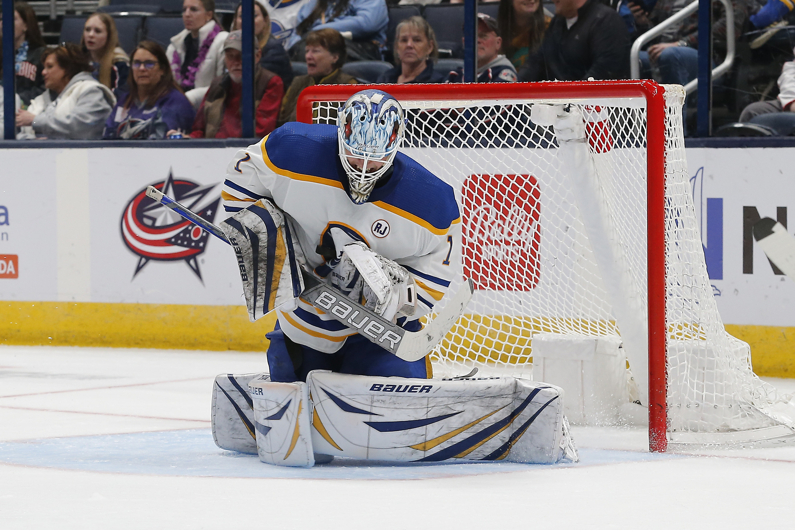 NHL totals betting advice hot and cold over under Ukko-Pekka Luukkonen Buffalo Sabres