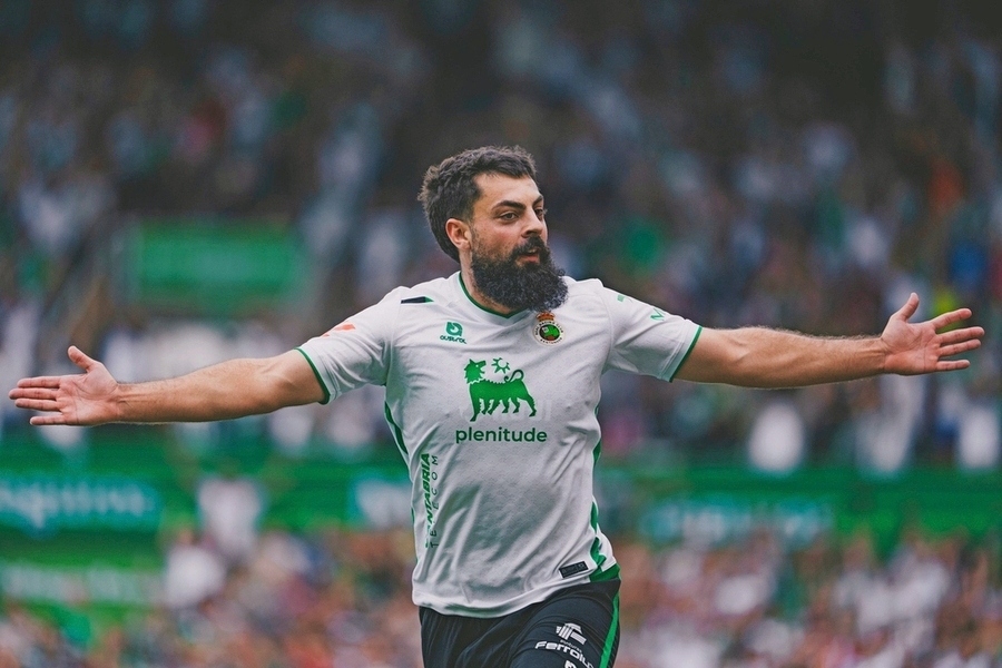 soccer picks Asier Villalibre Racing Santander predictions best bet odds