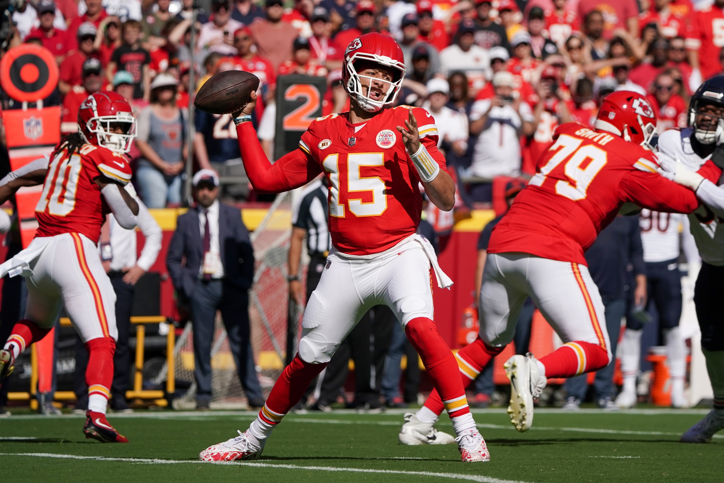 Sunday Night Football picks Kansas City Chiefs at New York Jets Patrick Mahomes