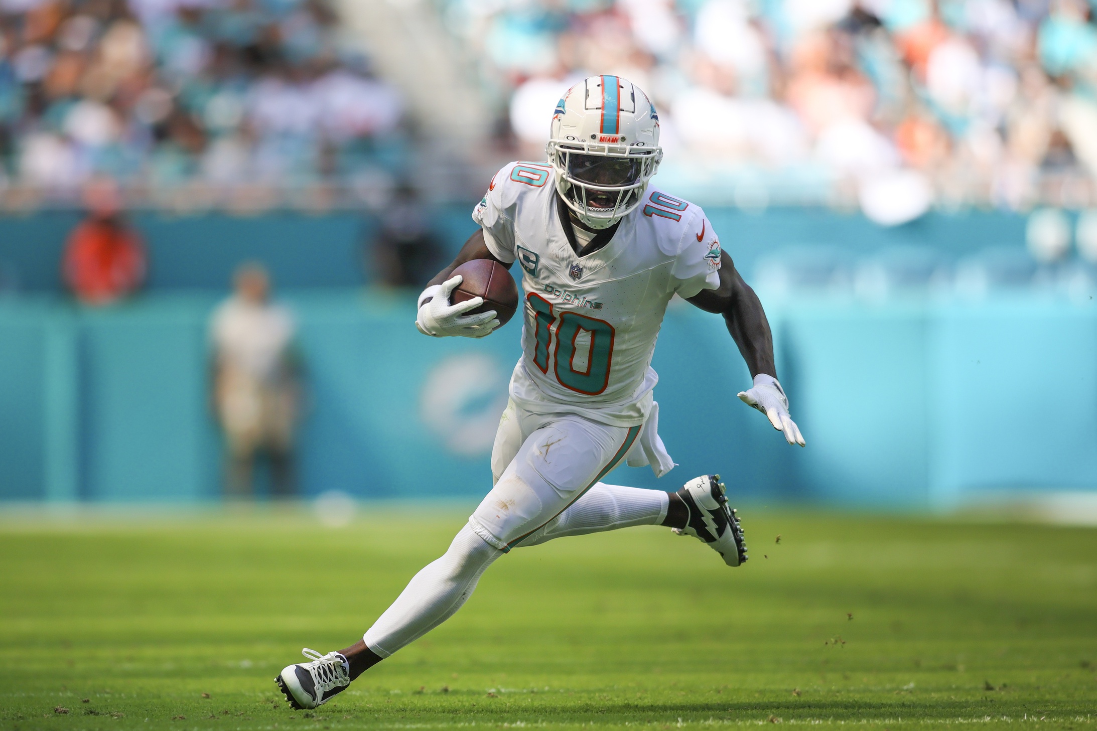 Sunday Night Football picks Miami Dolphins vs Philadelphia Eagles Tyreek Hill