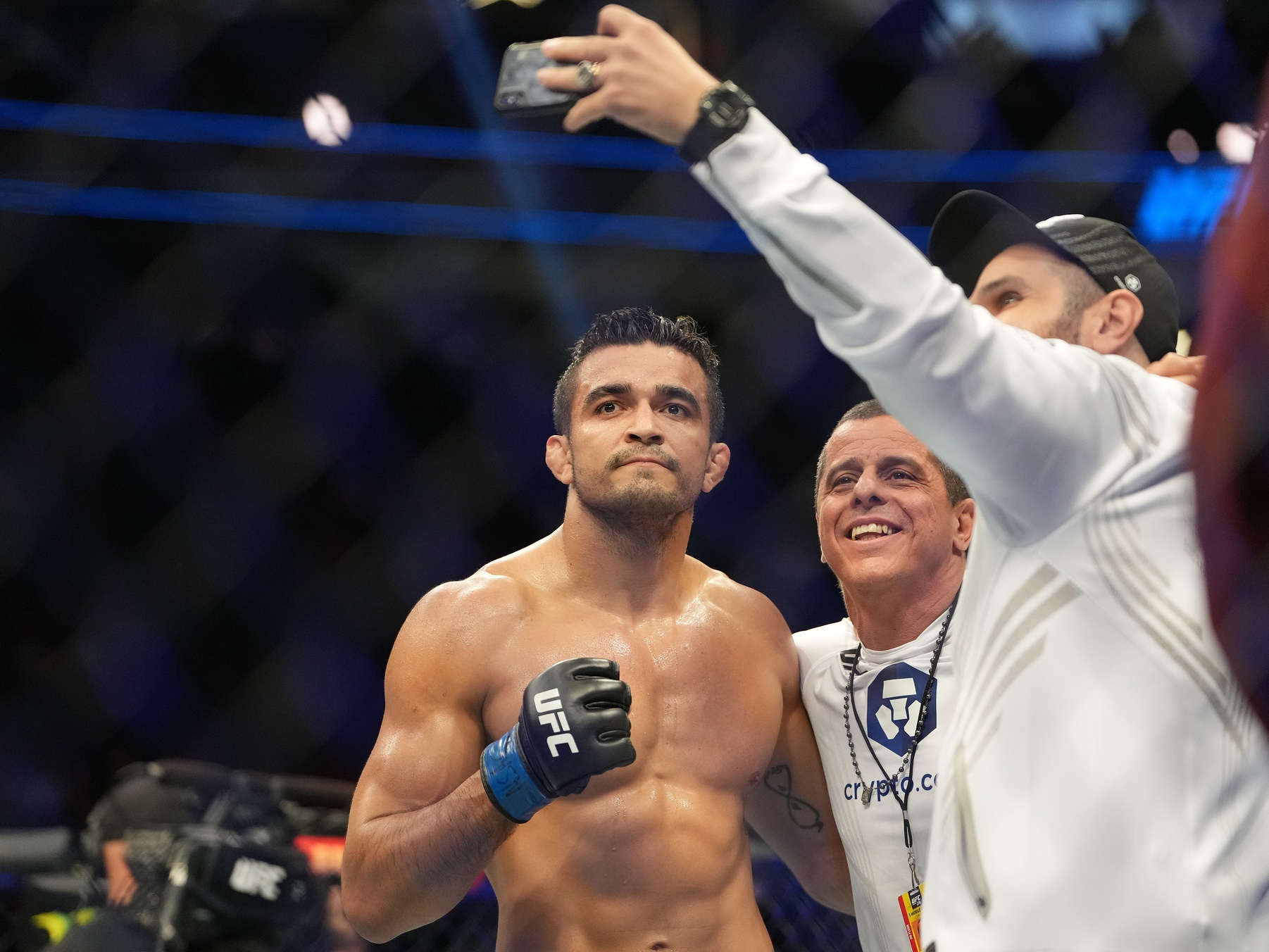 ufc picks Andre Muniz predictions best bet odds