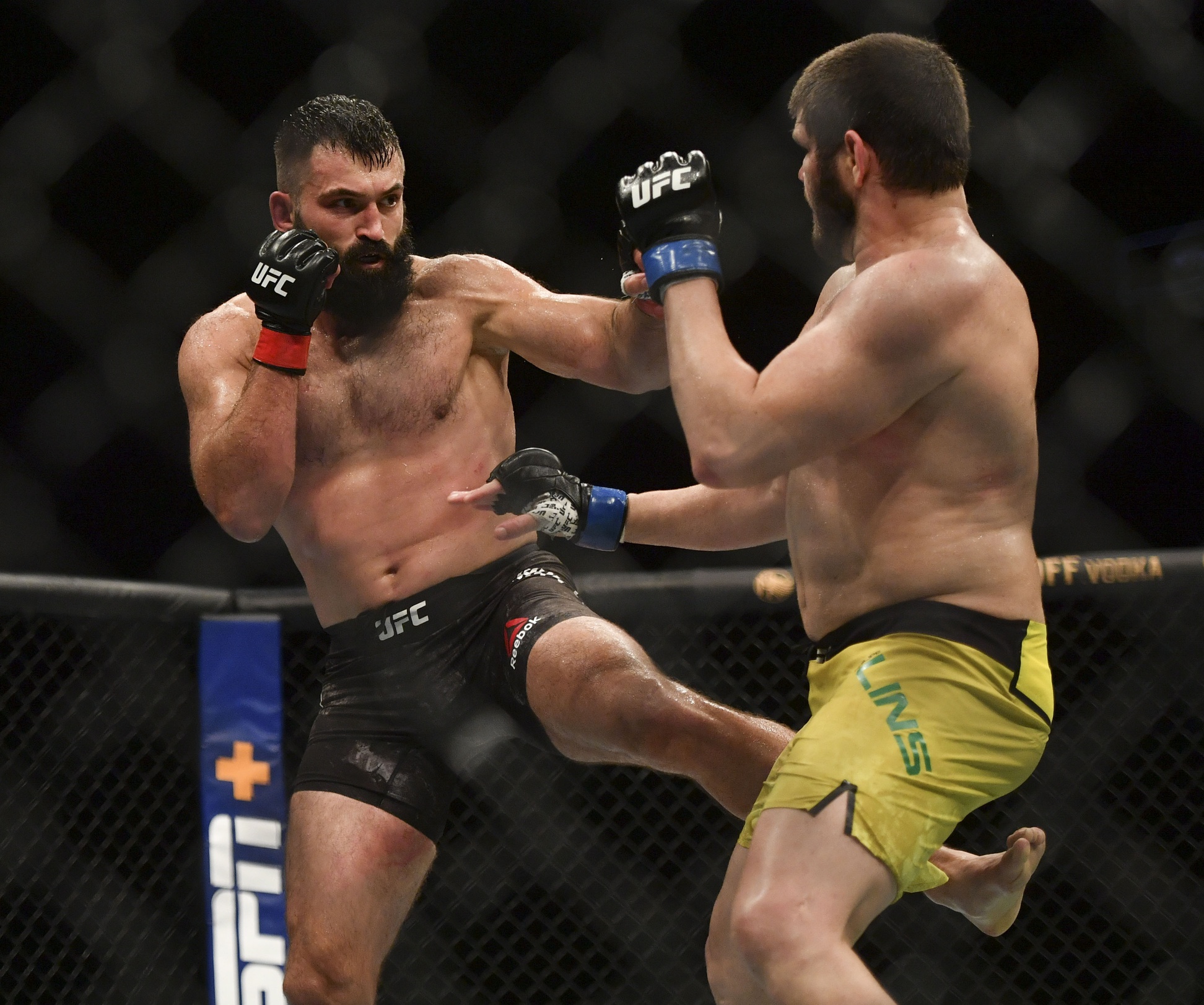ufc picks Andrei Arlovski predictions best bet odds