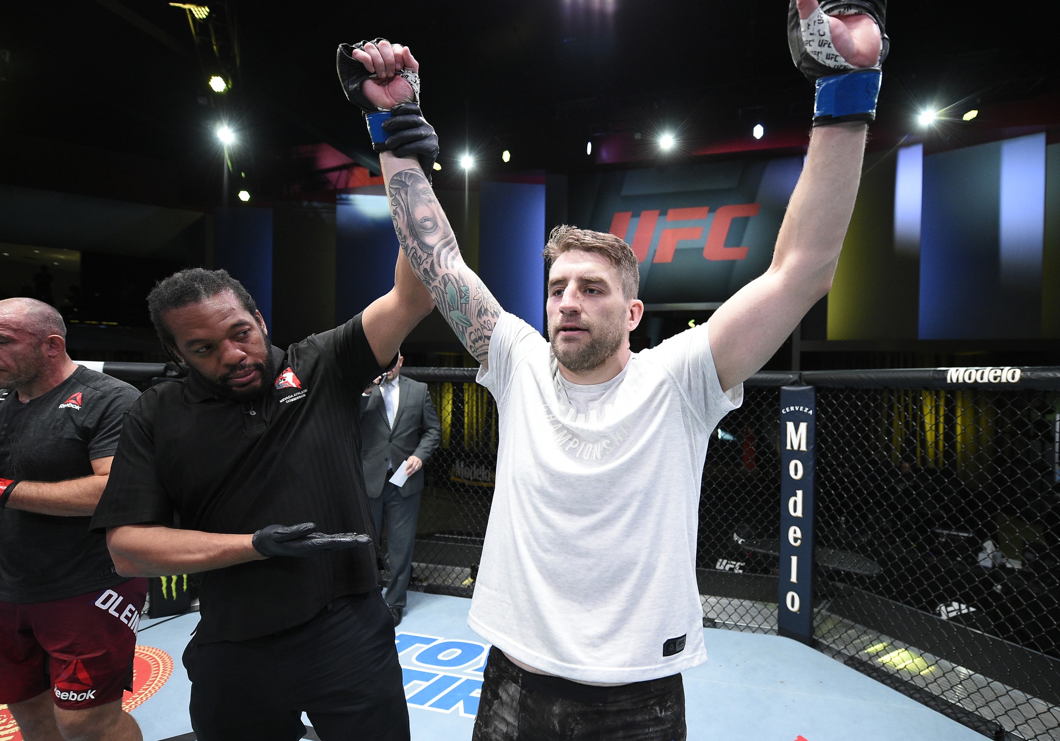 ufc picks Chris Daukaus predictions best bet odds