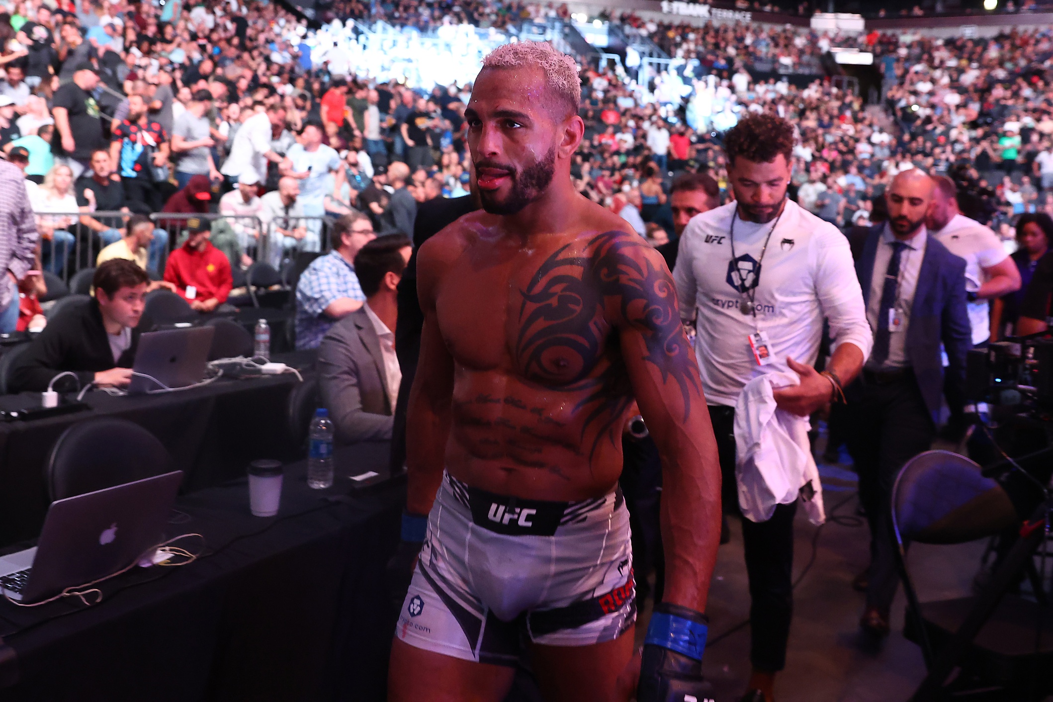 ufc picks Danny Roberts ufc predictions best bet odds