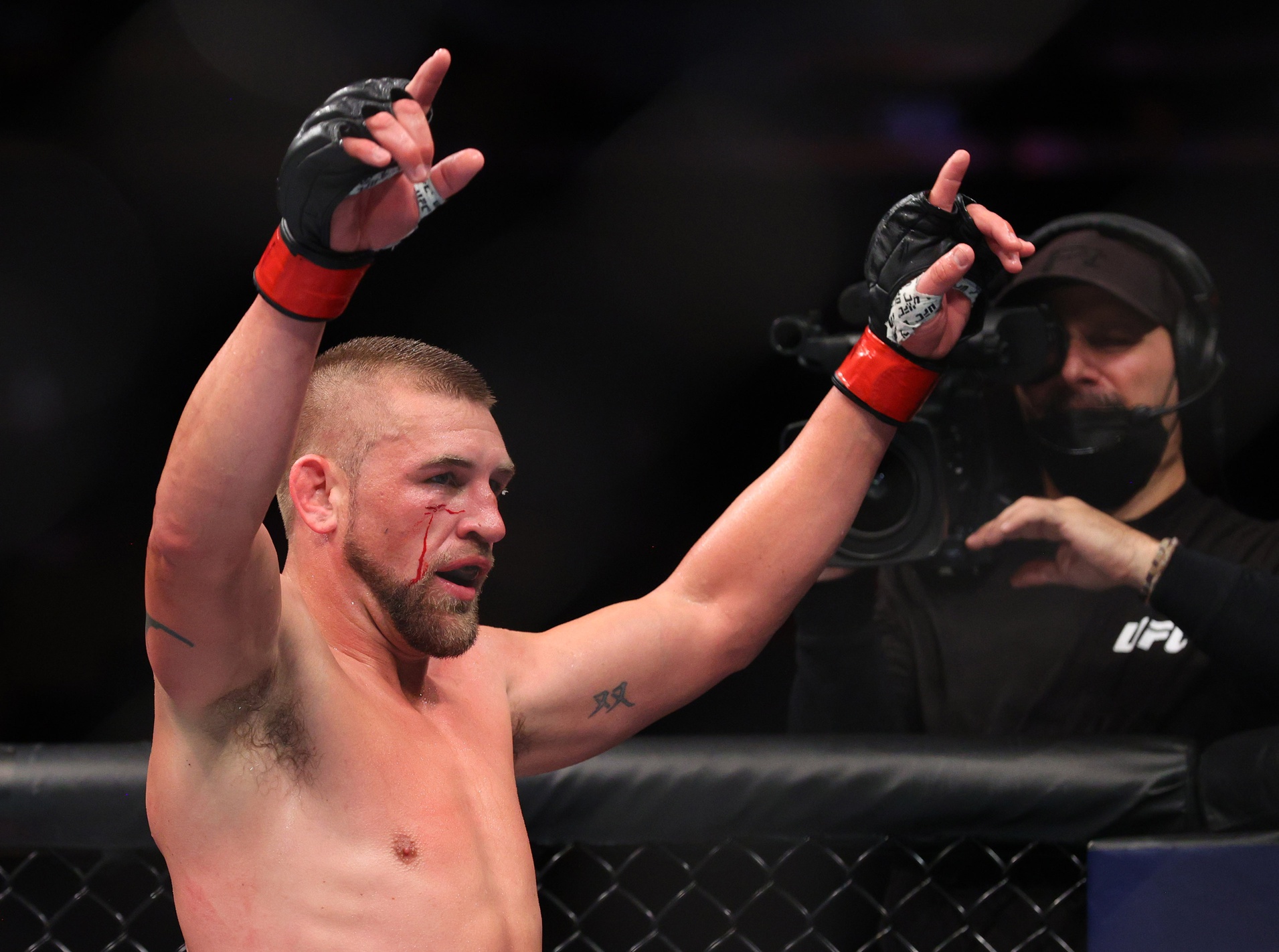ufc picks Dustin Jacoby predictions best bet odds