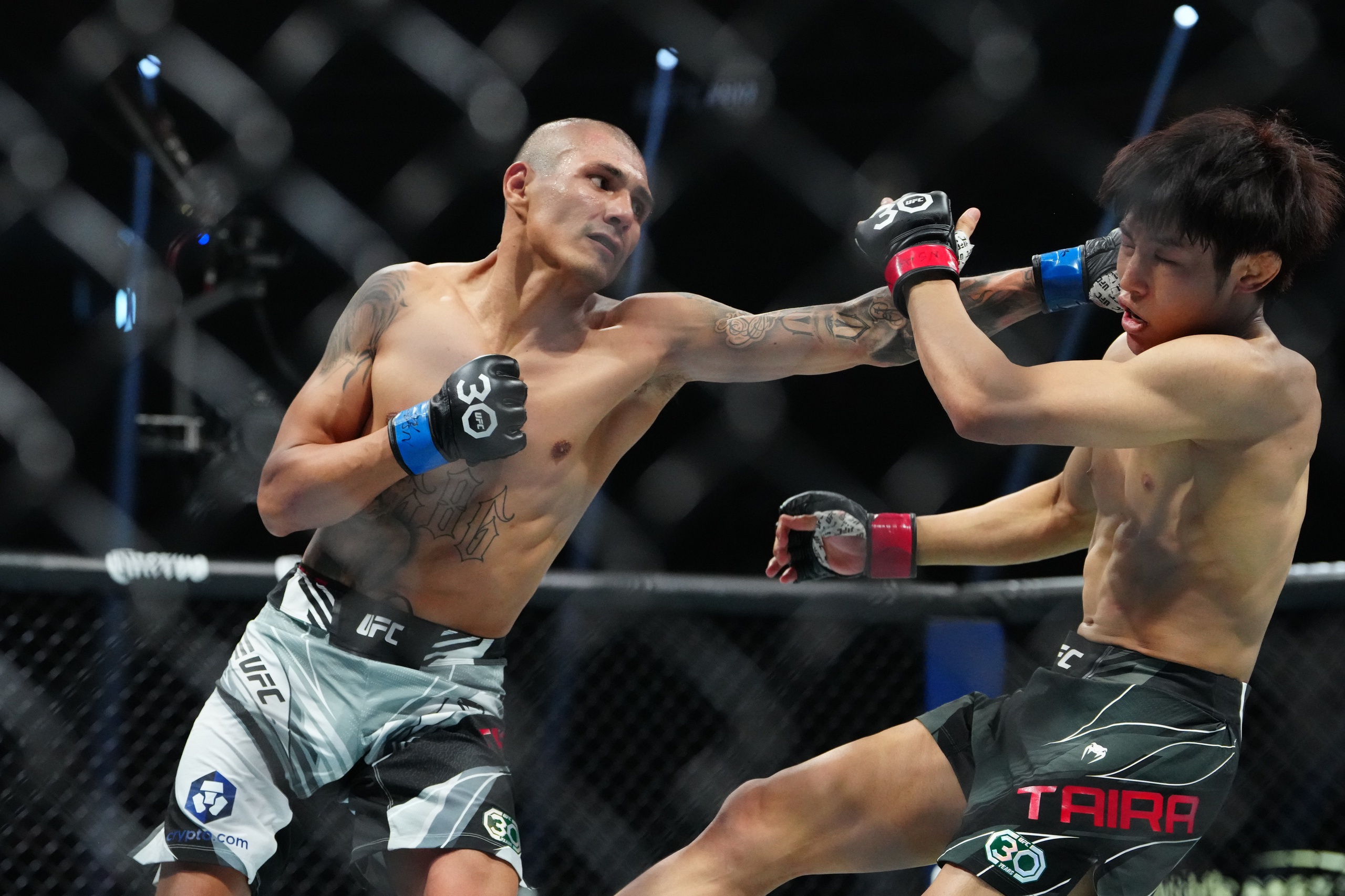ufc picks Edgar Chairez ufc predictions best bet odds