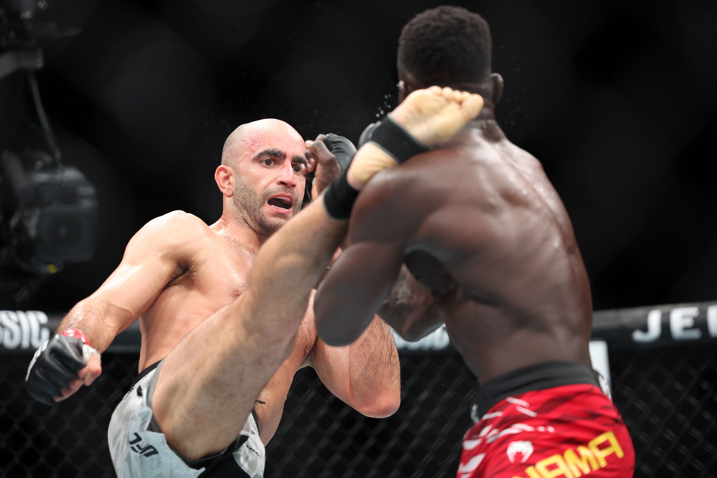 ufc picks Giga Chikadze predictions best bet odds