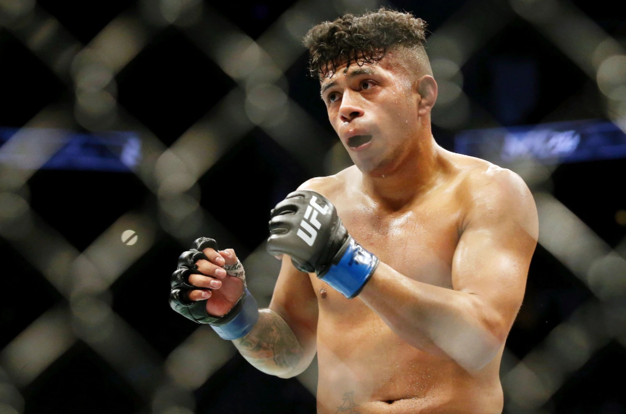 ufc picks Jonathan Martinez predictions best bet odds
