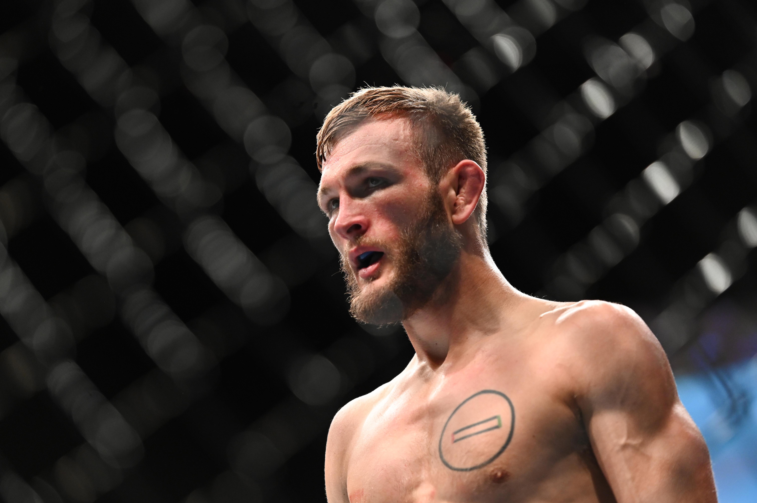 ufc picks Jonathan Pearce predictions best bet odds
