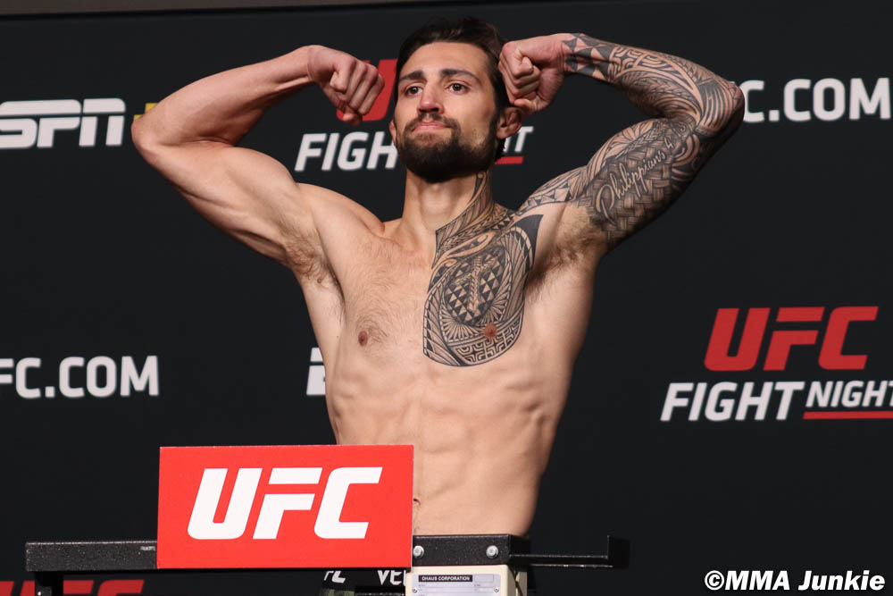 ufc picks Kamuela Kirk predictions best bet odds