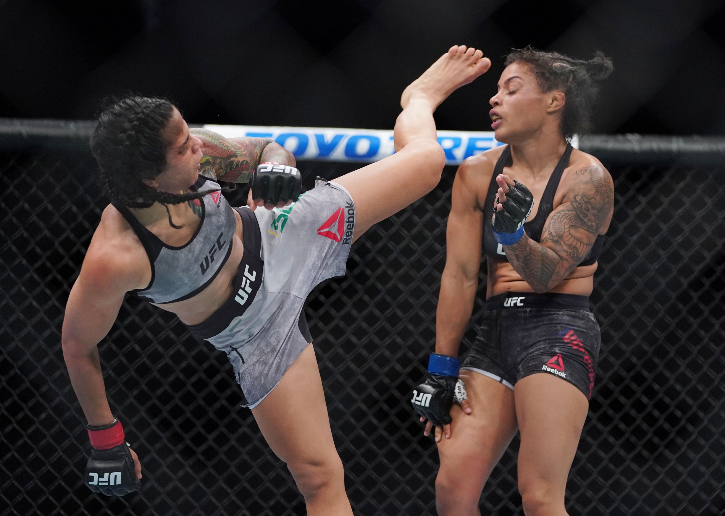 ufc picks Livinha Souza predictions best bet odds