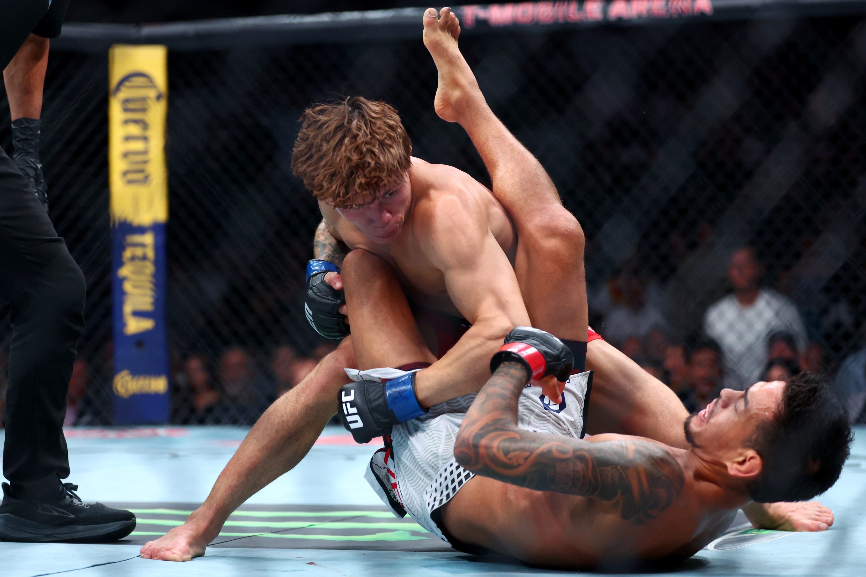 ufc picks Loneer Kavanagh predictions best bet odds