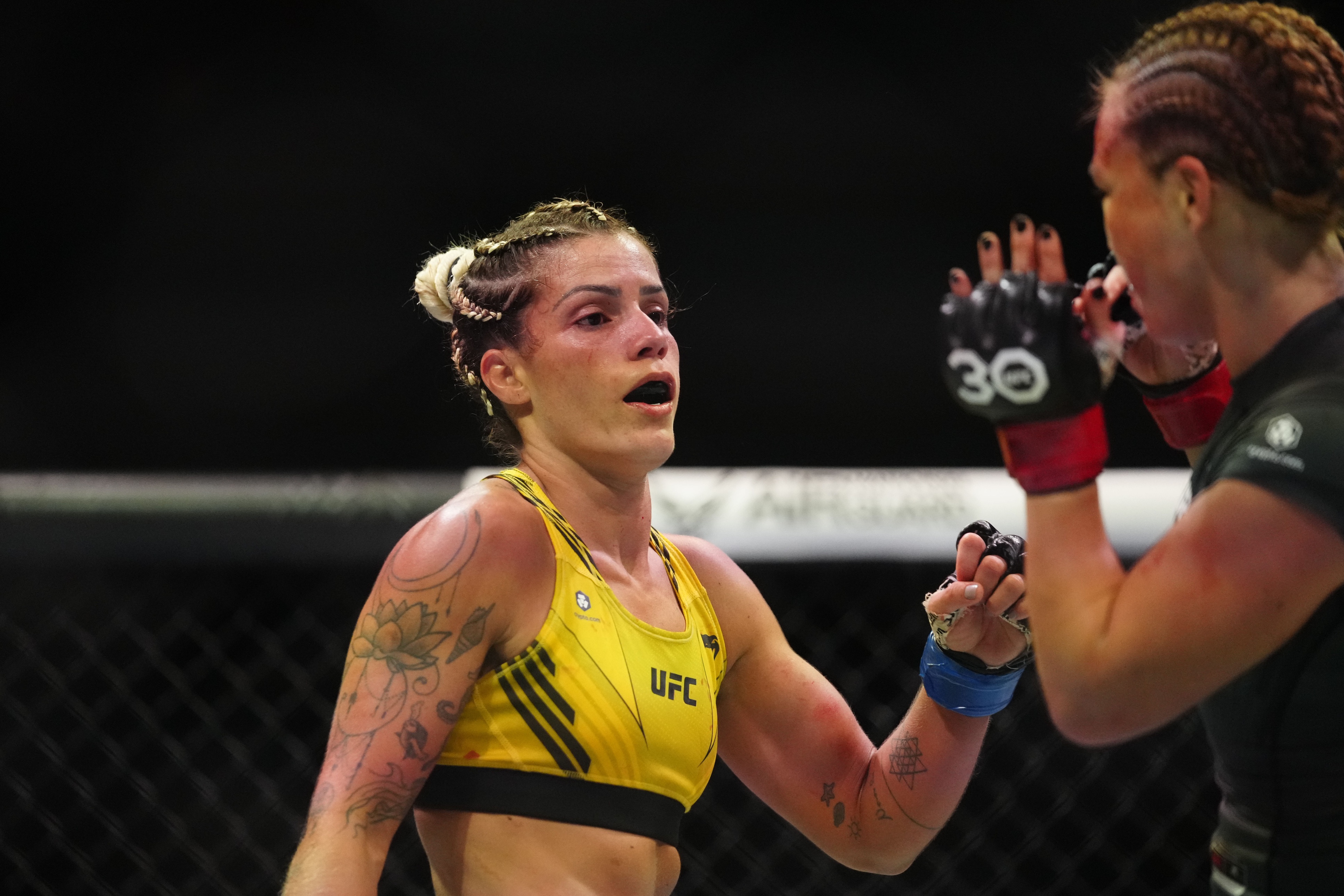 ufc picks Luana Pinheiro ufc predictions best bet odds