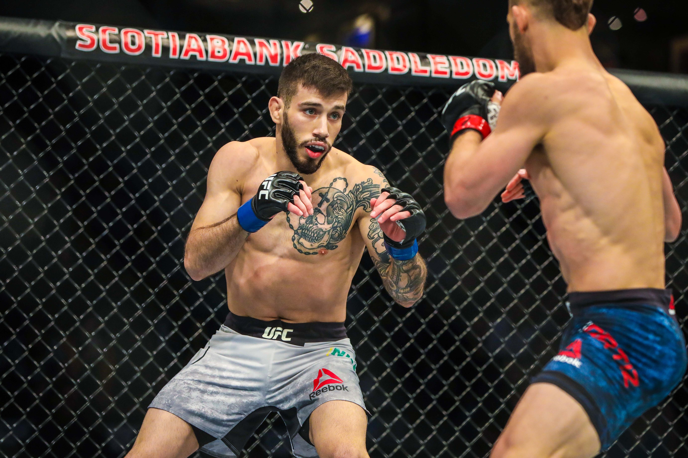 ufc picks Matheus Nicolau predictions best bet odds