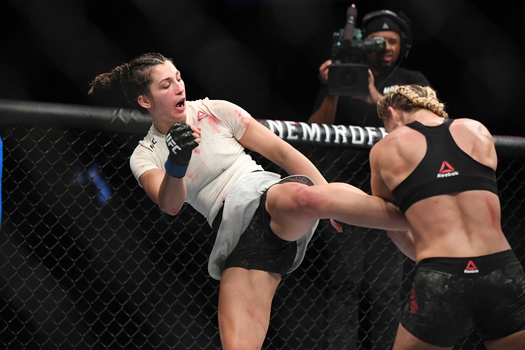 ufc picks Montana De La Rosa ufc predictions best bet odds