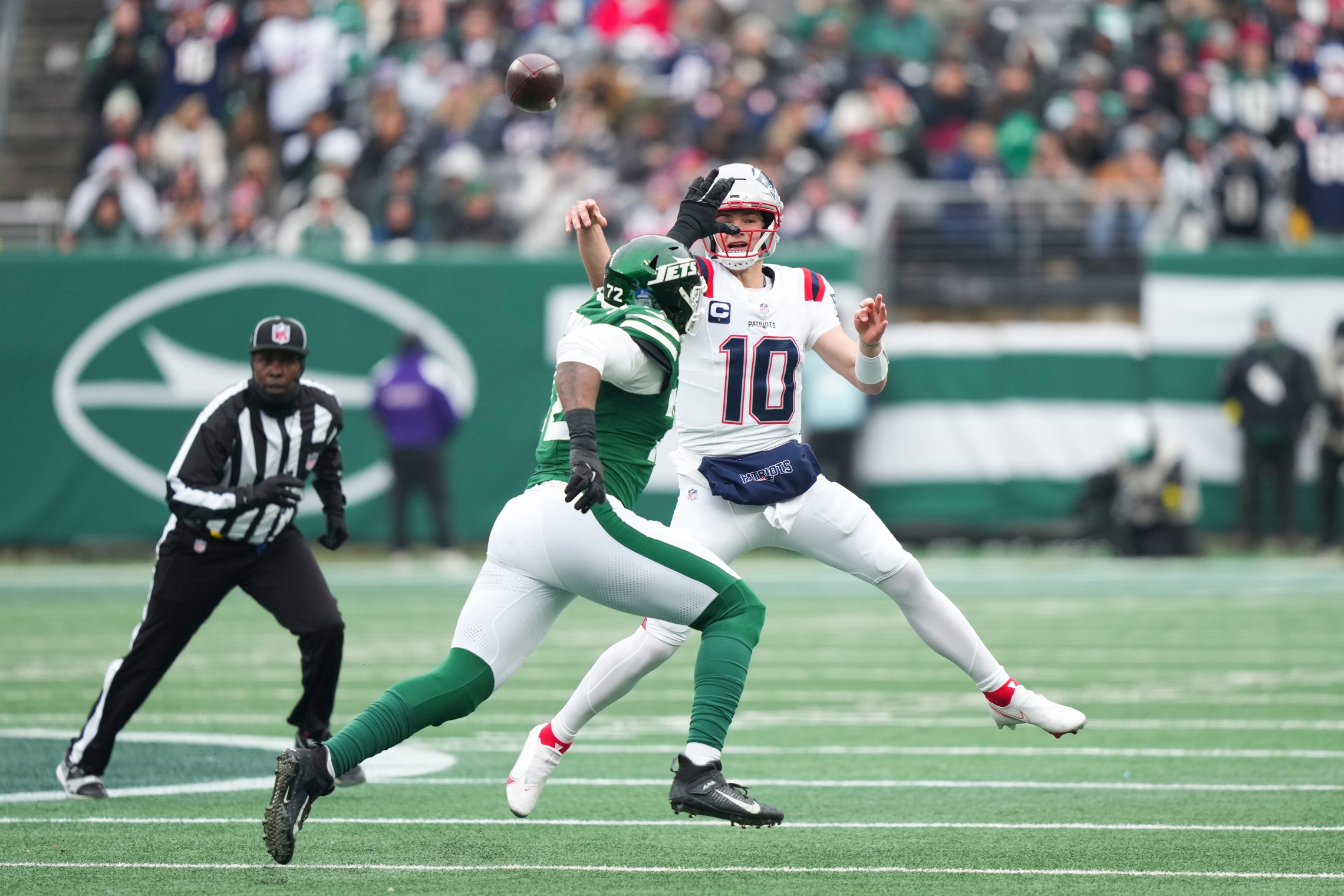 Updated NFL player awards odds expert predictions Drake Maye New England Patriots