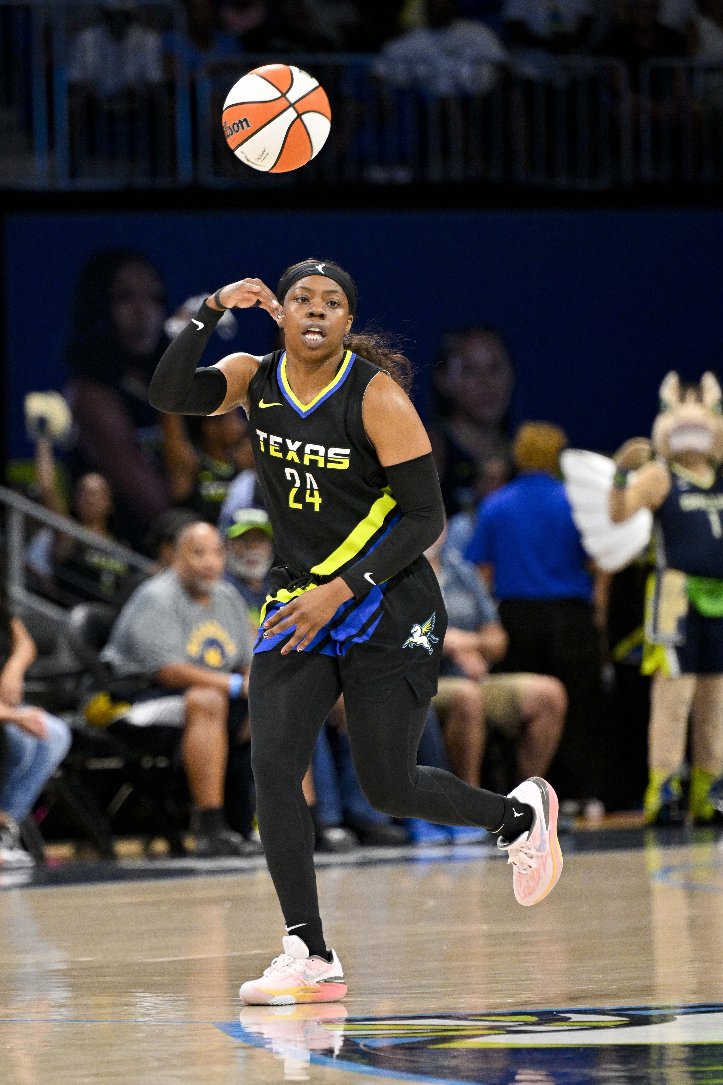 wnba picks Arike Ogunbowale Dallas Wings predictions best bet odds