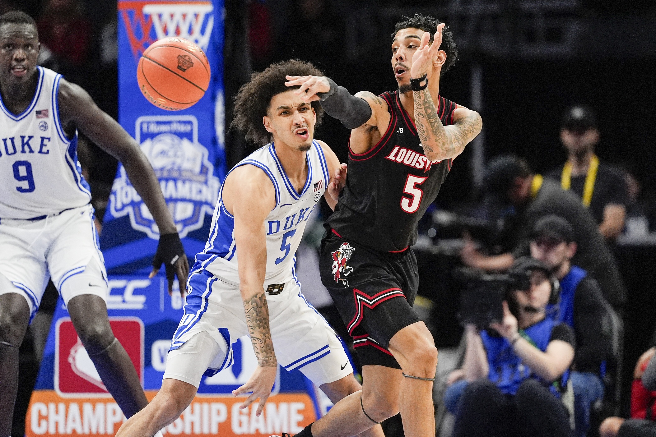Advice and tips for filling out March Madness brackets Terrence Edwards Jr. Louisville Cardinals