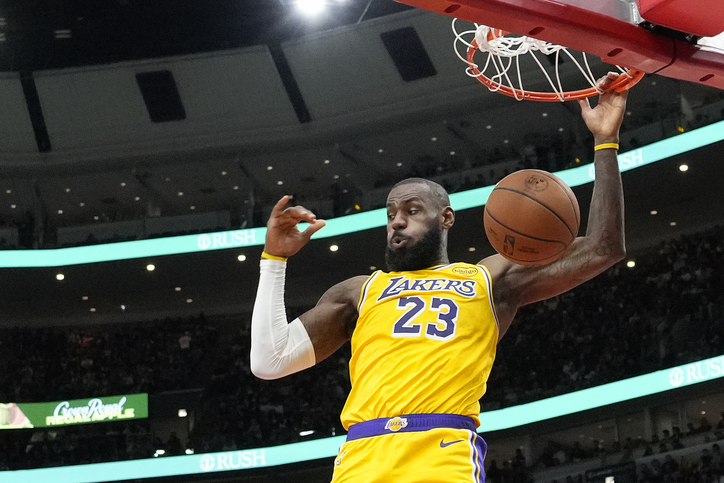 Best dunkers of all time LeBron James