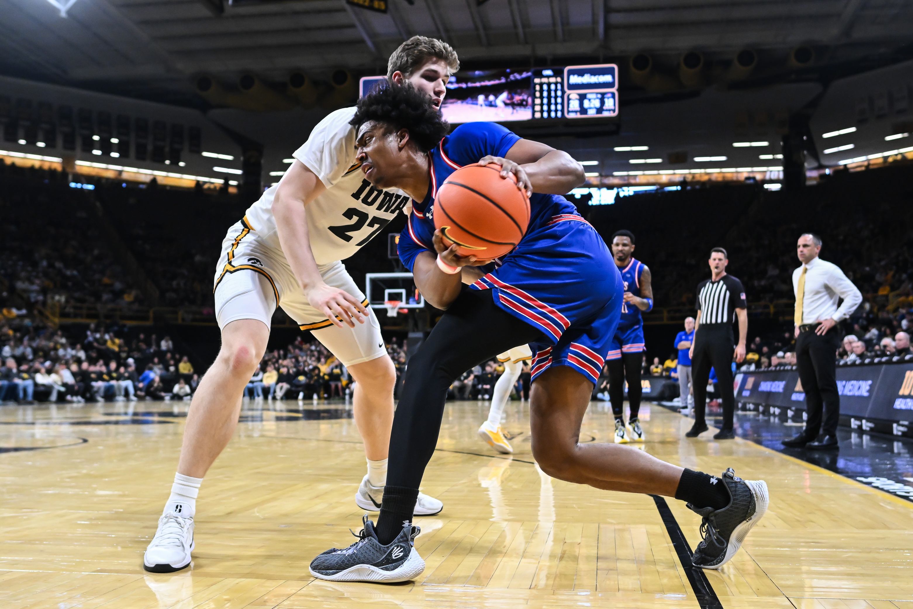 college basketball picks Austin Green UMass Lowell River Hawks predictions best bet odds