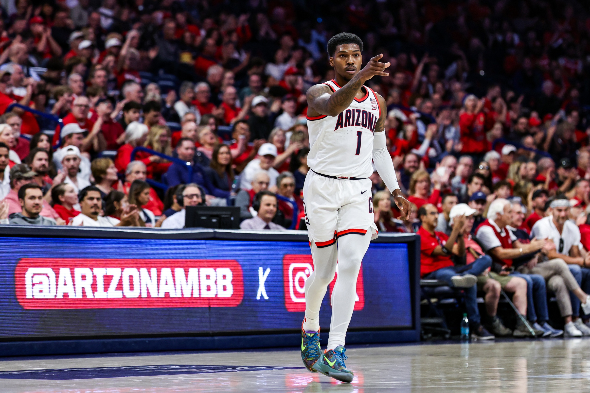 college basketball picks Caleb Love Arizona Wildcats predictions best bet odds
