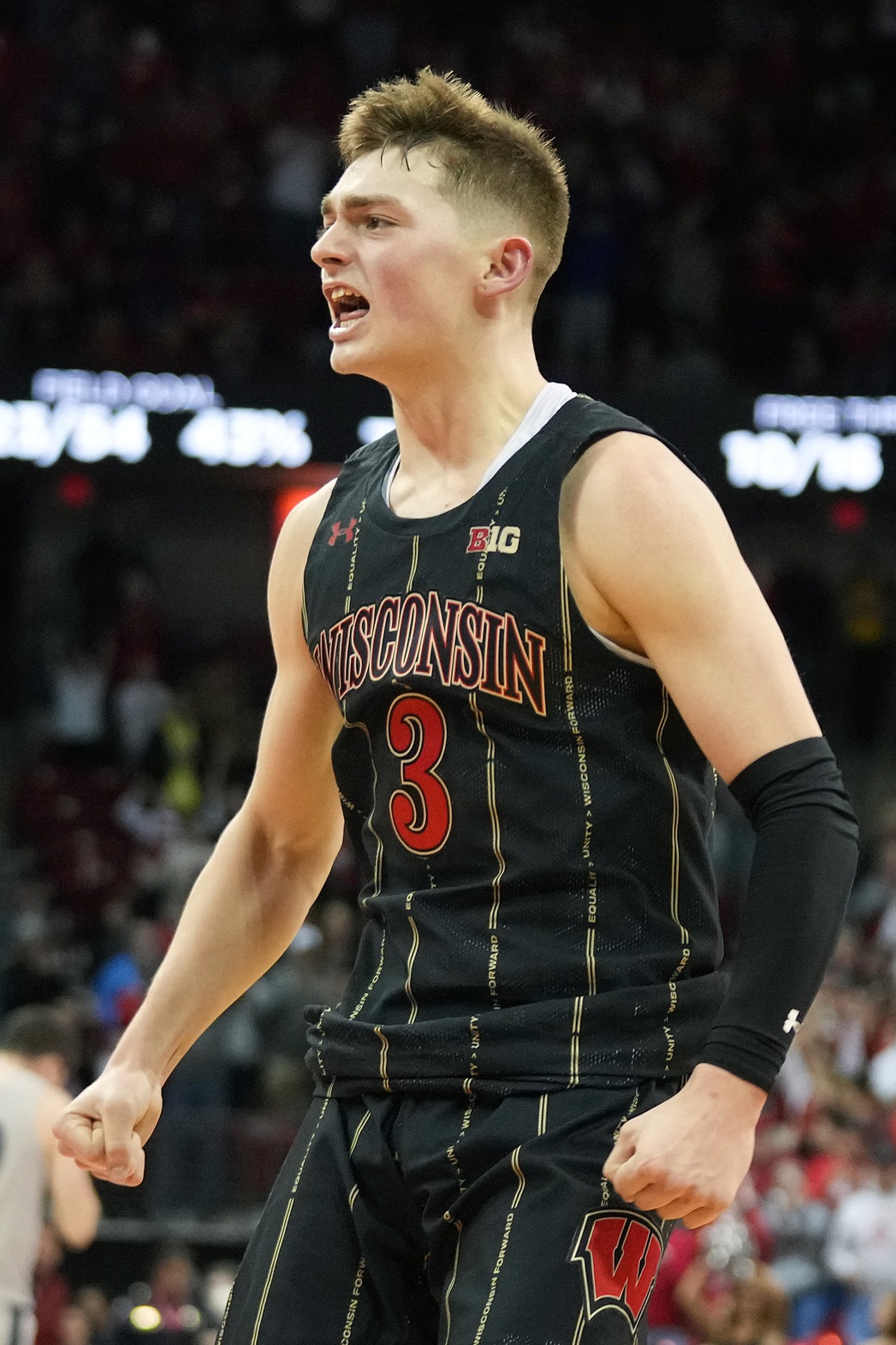 college basketball picks Connor Essegian Wisconsin Badgers predictions best bet odds