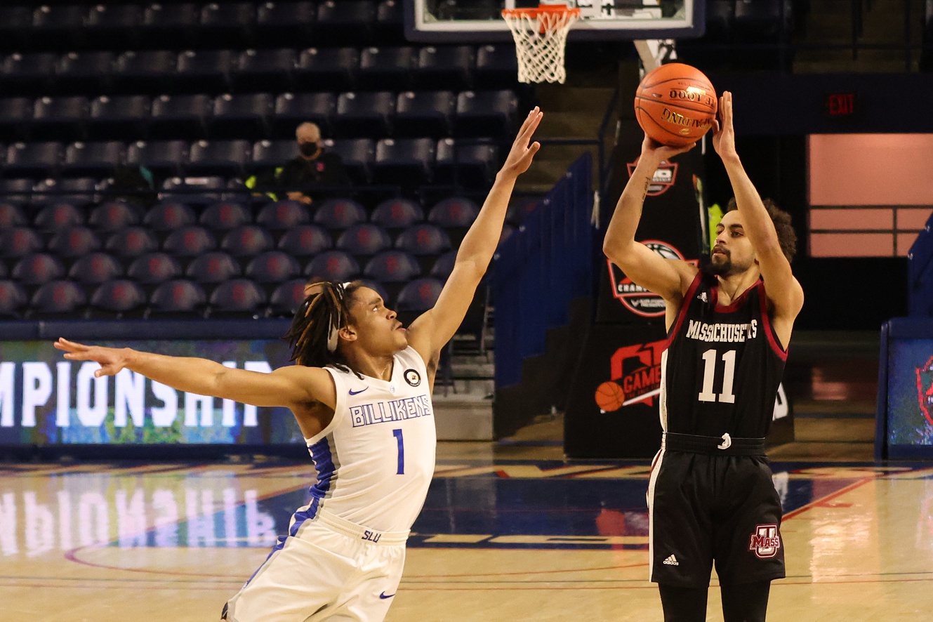 college basketball picks Noah Fernandes UMass Minutemen predictions best bet odds
