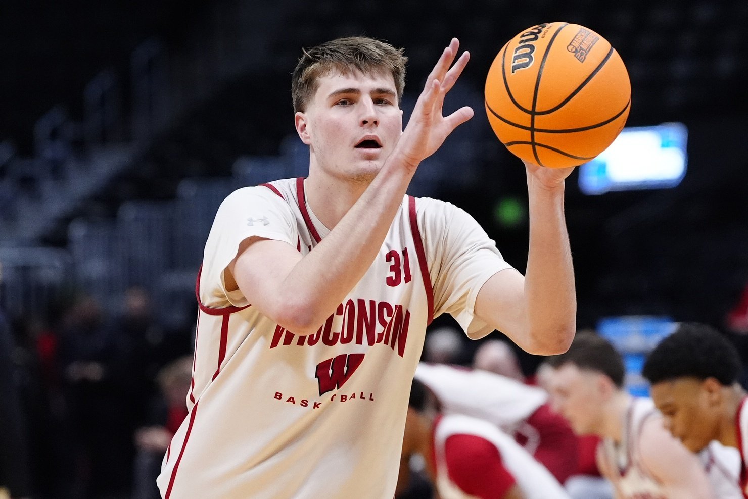 college basketball picks Nolan Winter Wisconsin Badgers predictions best bet odds