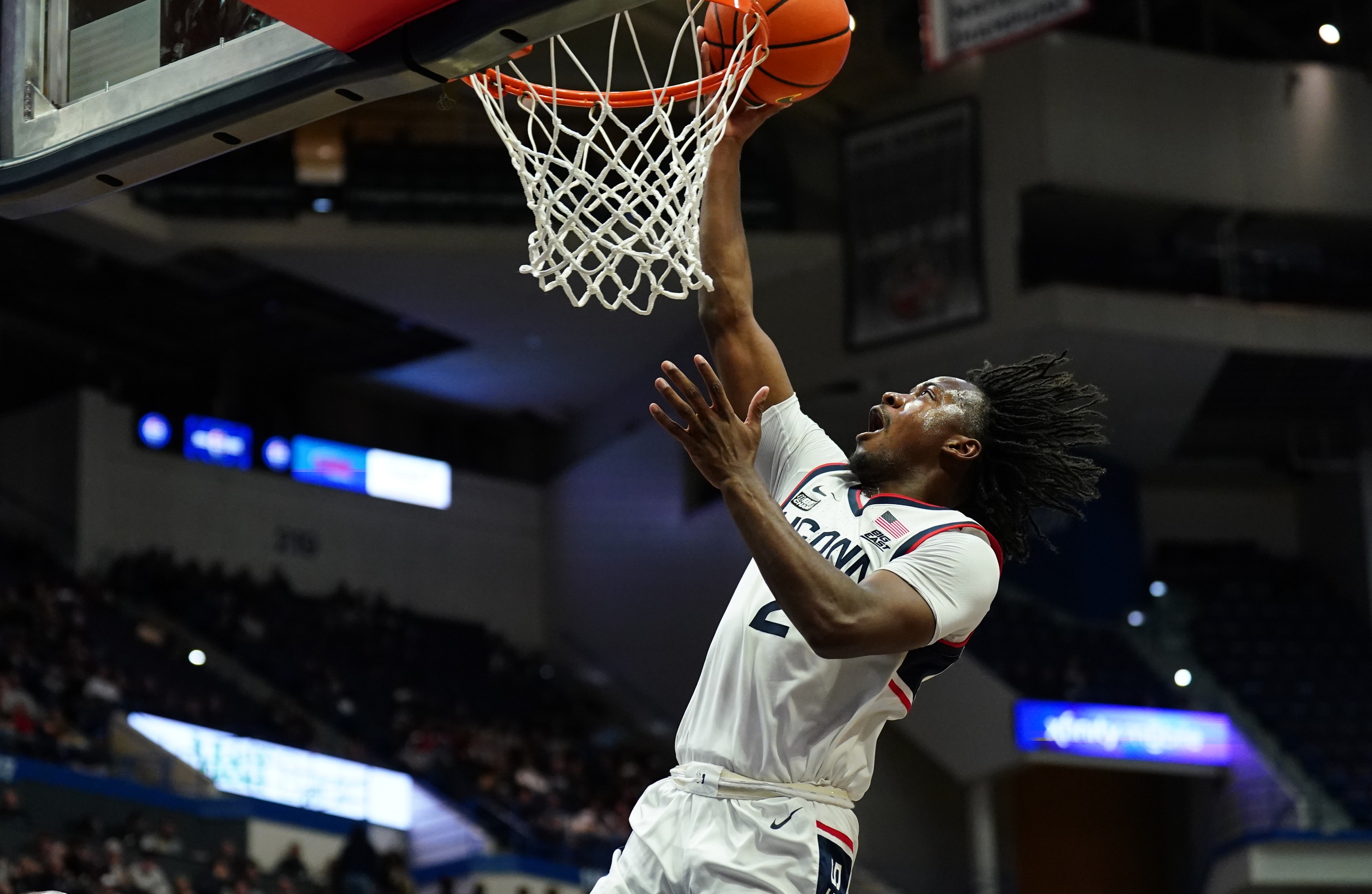 college basketball picks Tristen Newton Connecticut Huskies predictions best bet odds