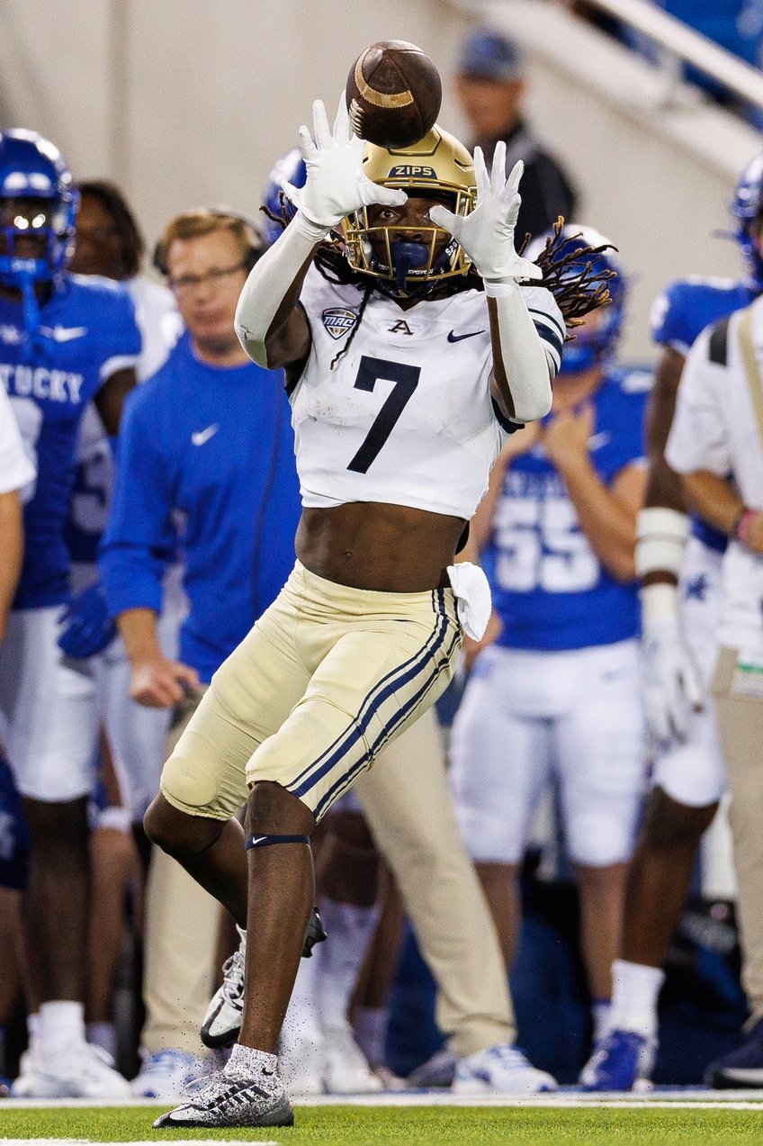 college football picks Alex Adams Akron Zips predictions best bet odds