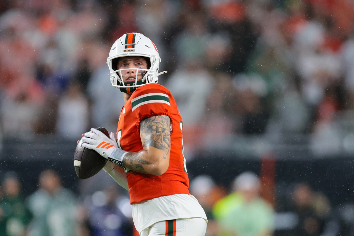 college football picks Carson Beck Miami Hurricanes predictions best bet odds