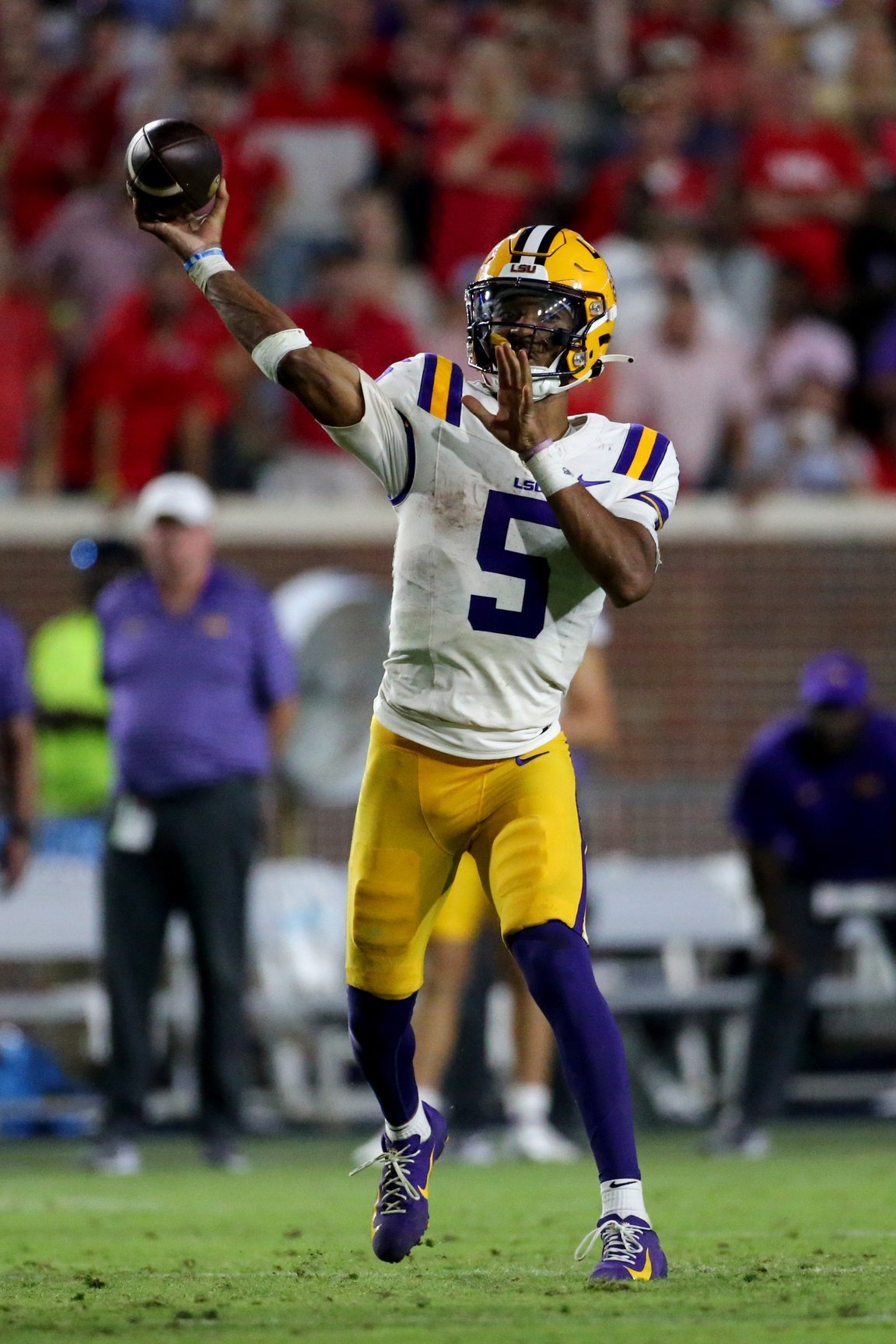 college football picks Jayden Daniels LSU Tigers predictions best bet odds