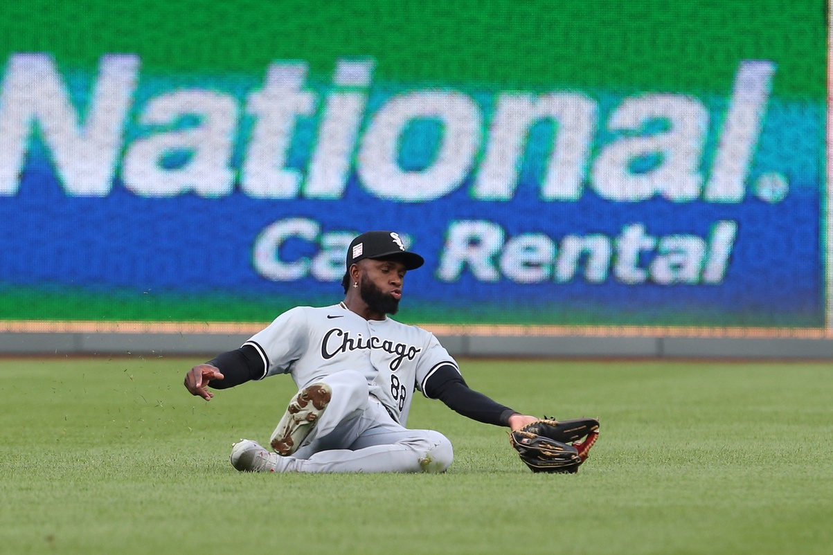 mlb picks Luis Robert Chicago White Sox predictions best bet odds