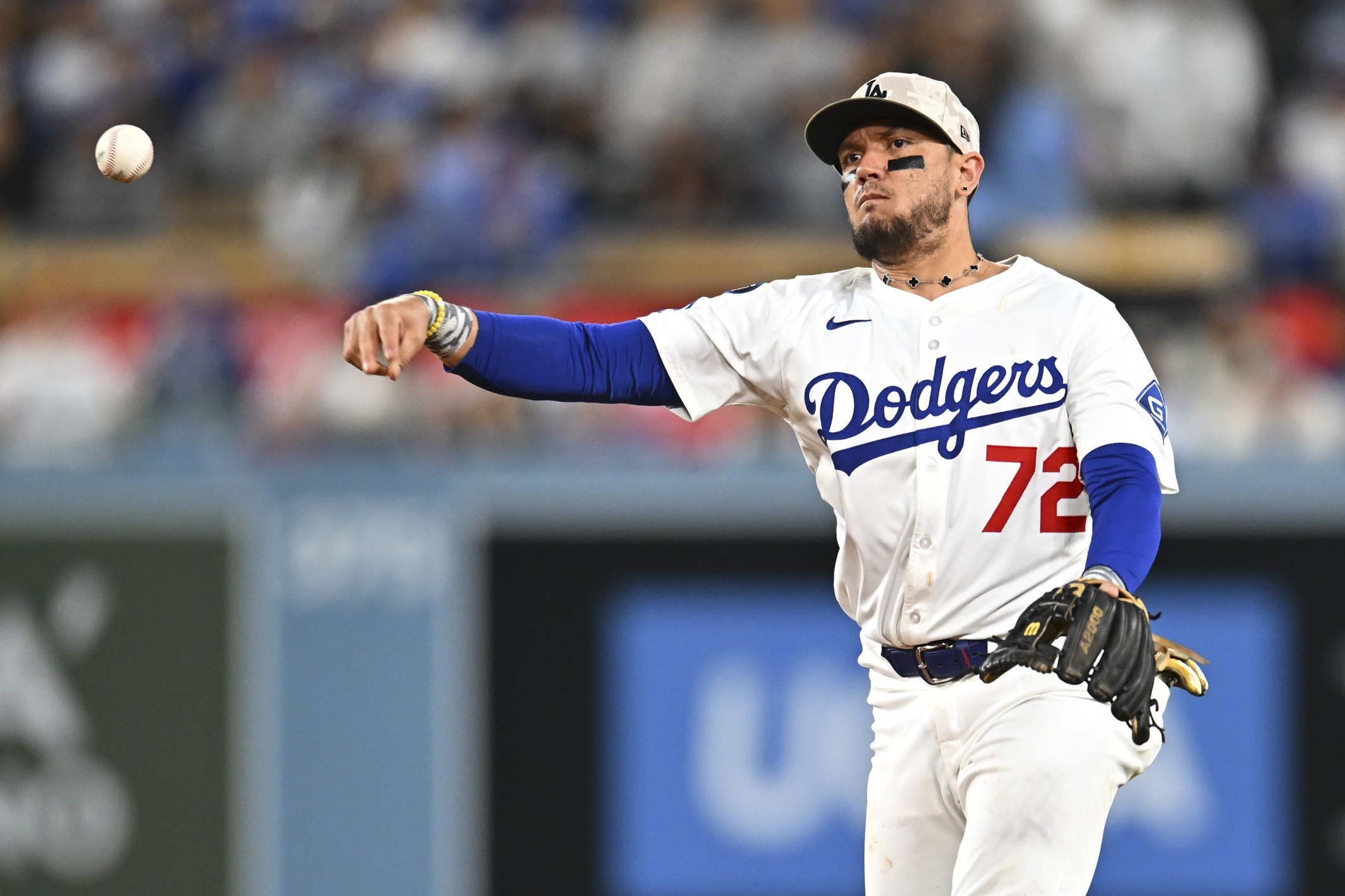 mlb picks Miguel Rojas Los Angeles Dodgers predictions best bet odds