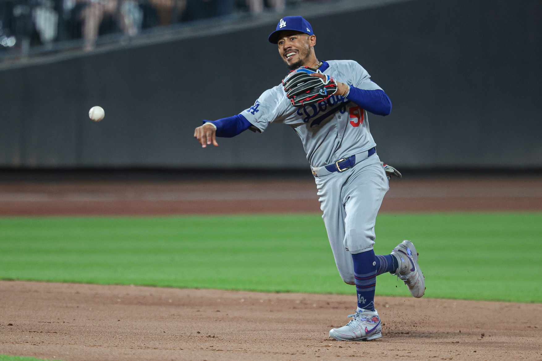 mlb picks Mookie Betts Los Angeles Dodgers predictions best bet odds
