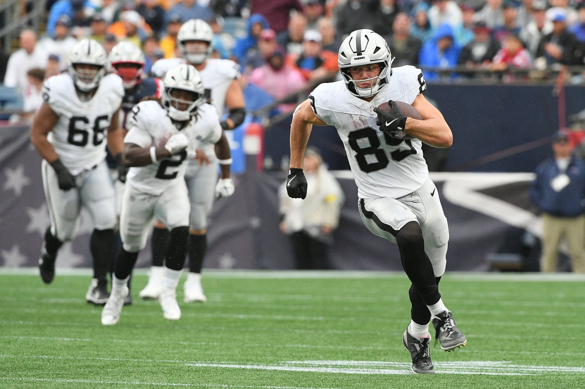 nfl picks Brock Bowers Las Vegas Raiders predictions best bet odds