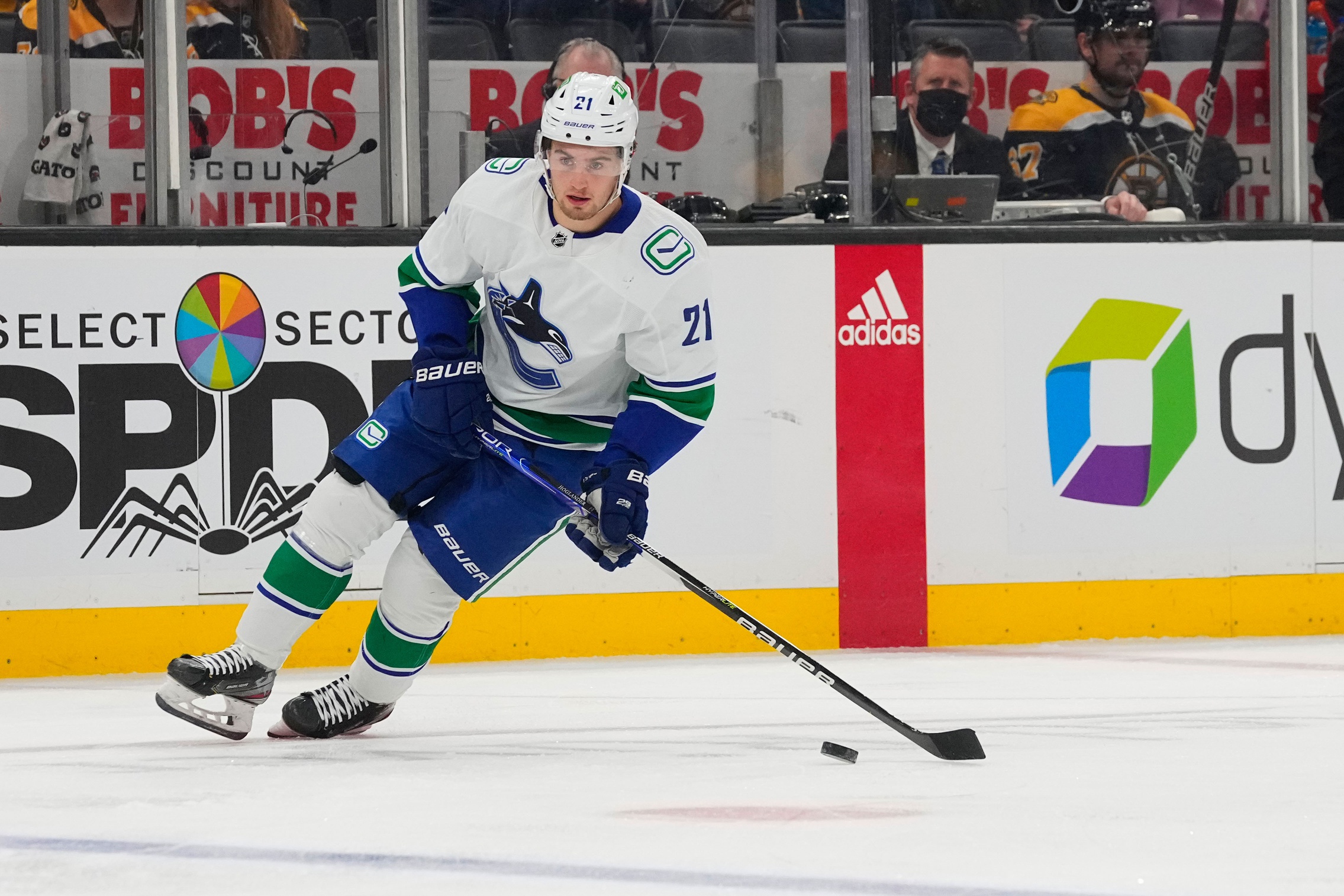 nhl picks Nils Hoglander Vancouver Canucks predictions best bet odds