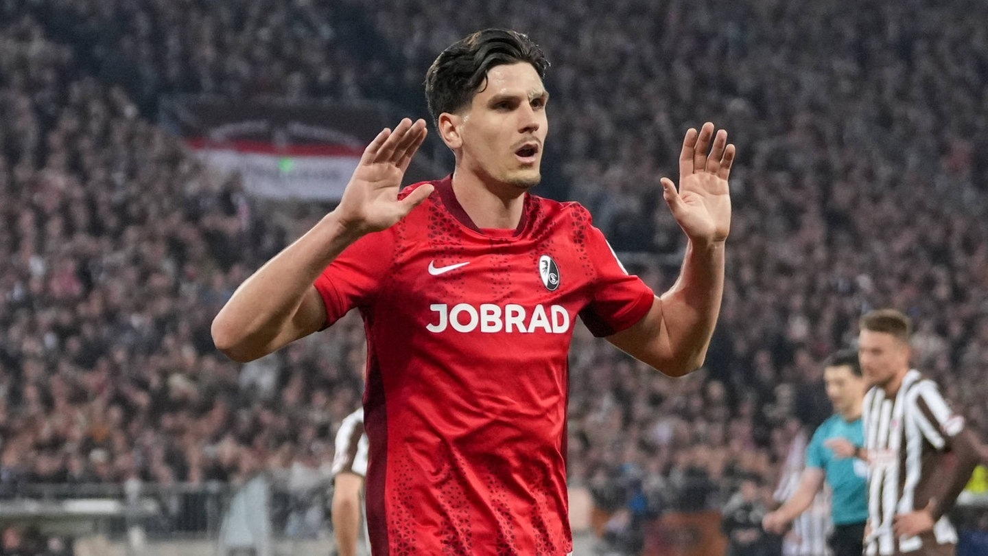 soccer picks Igor Matanovic SC Freiburg predictions best bet odds